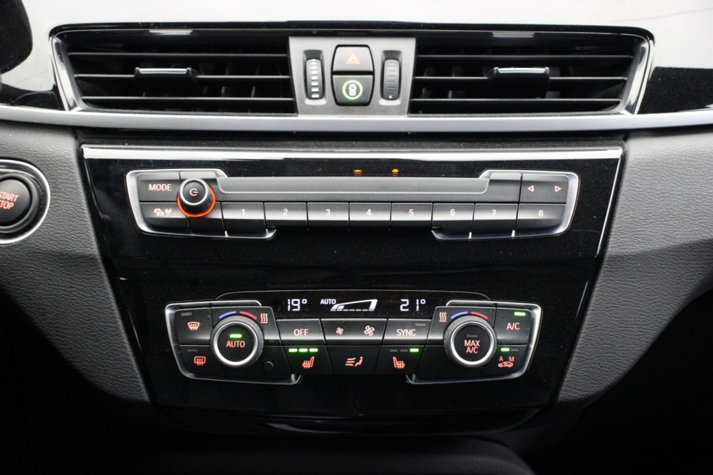 Foto van BMW X1 Xdrive25e
