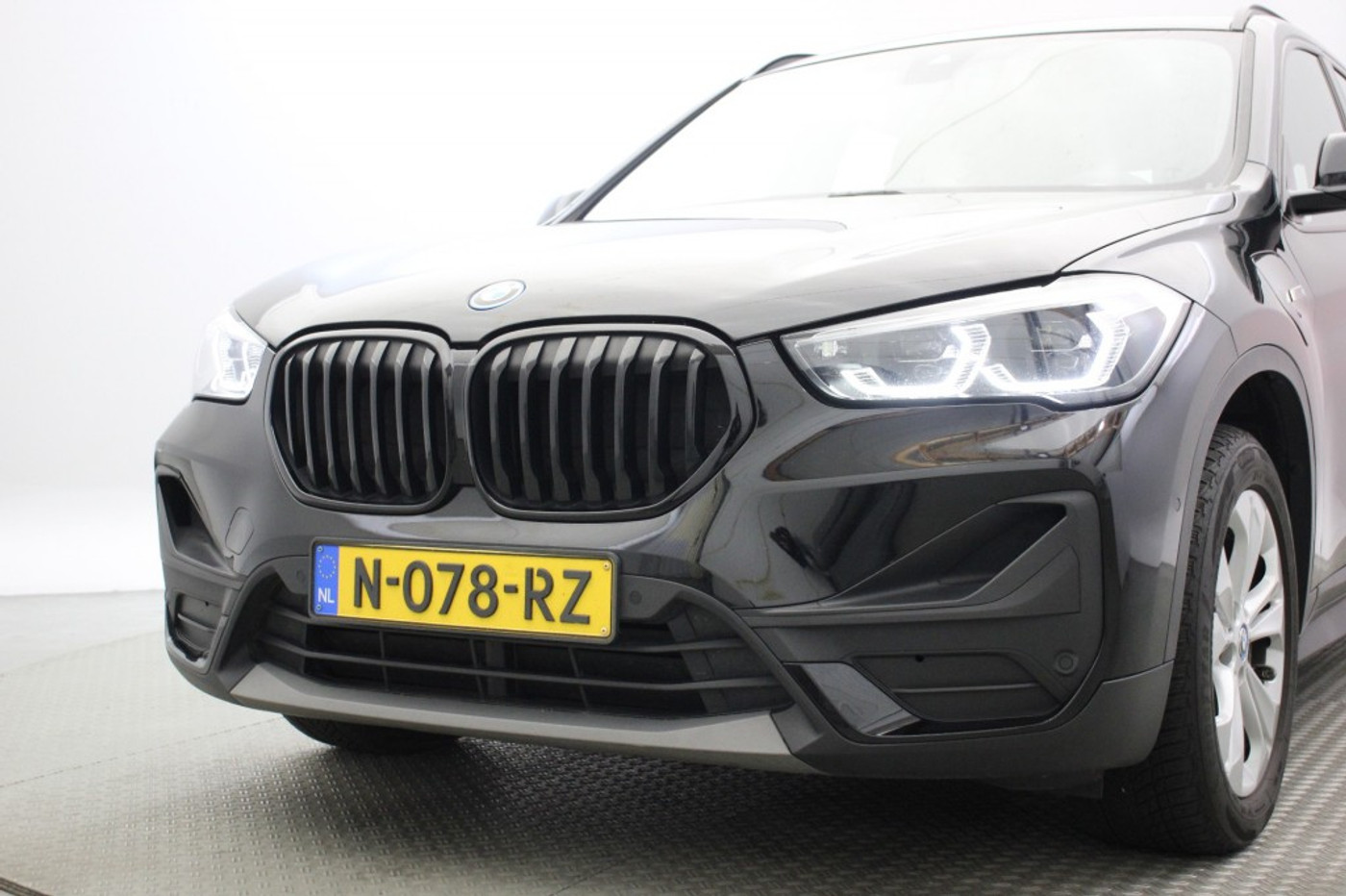 Foto van BMW X1 Xdrive25e