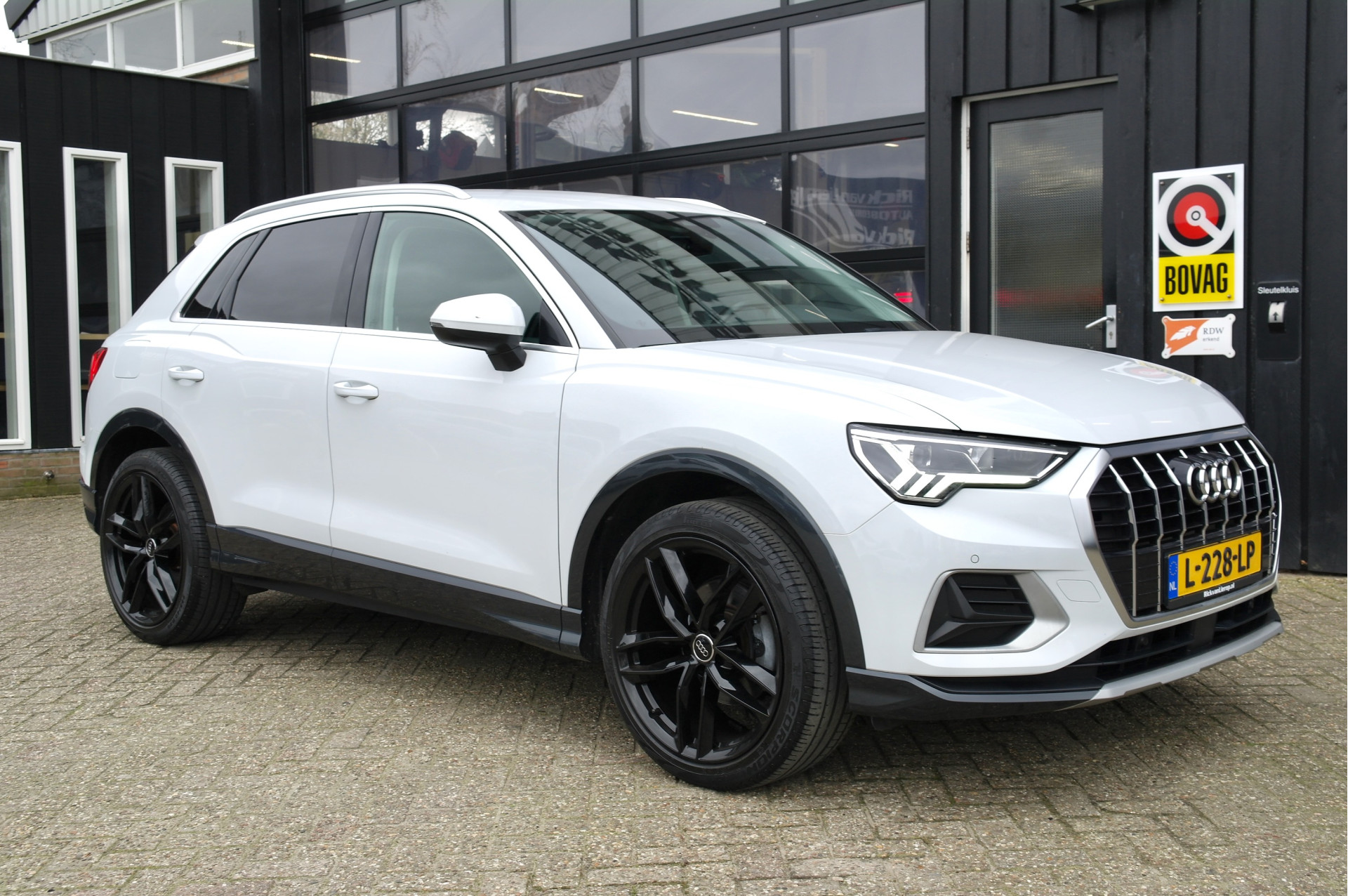 Audi Q3 35 TFSI Business Edition 2020 - voorkant