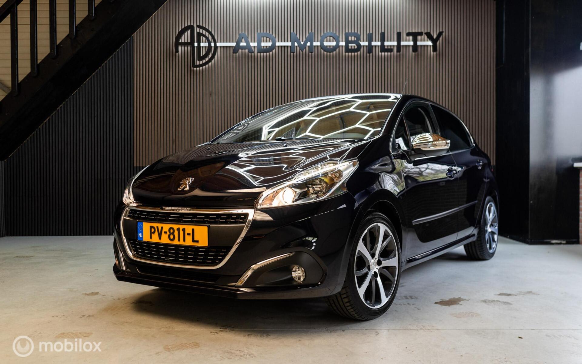 Peugeot 208 1.2 PureTech Allure Camera, Navi, Pano 2017 - voorkant