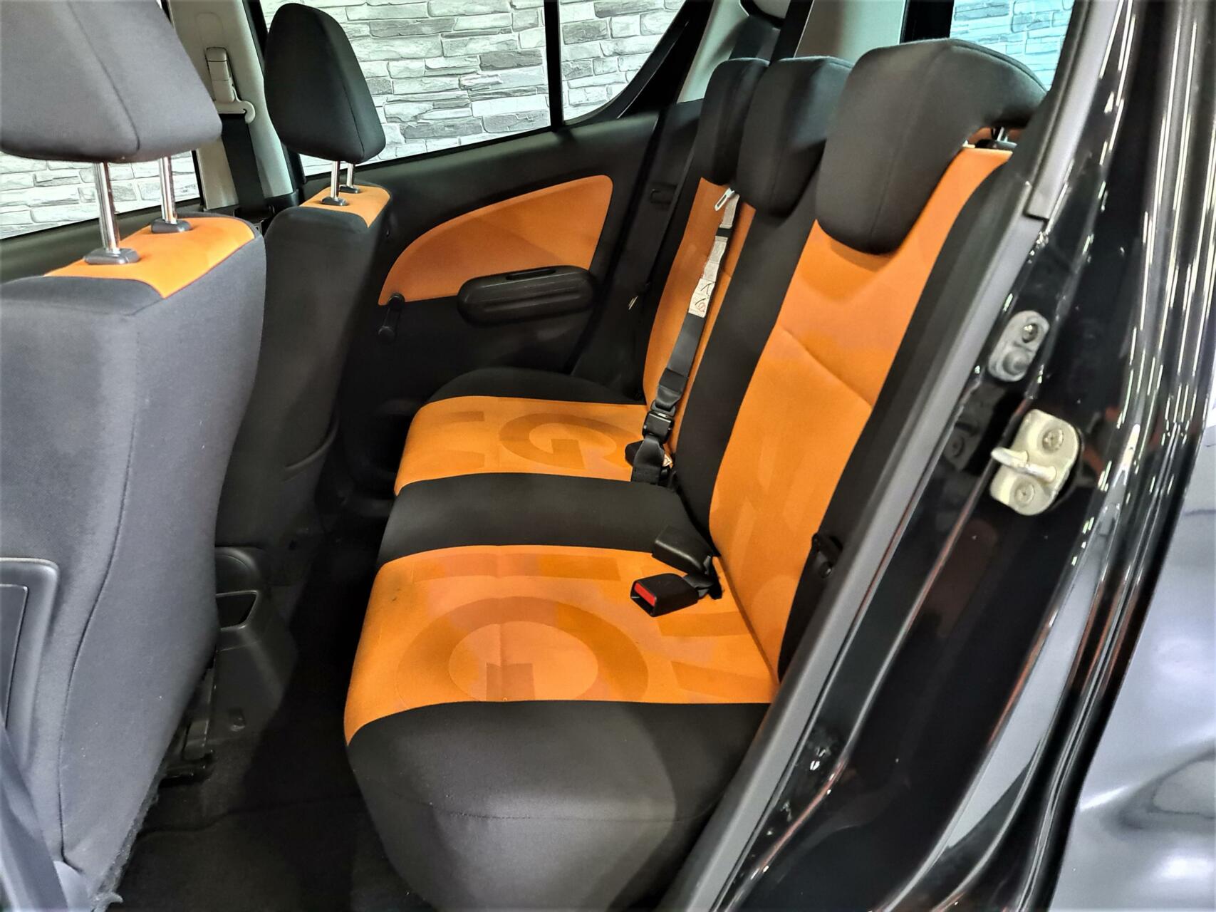 Foto van Opel Agila