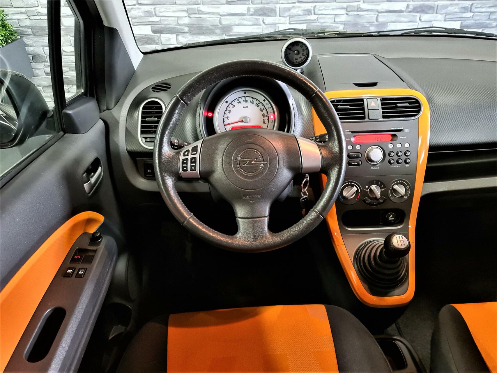 Foto van Opel Agila