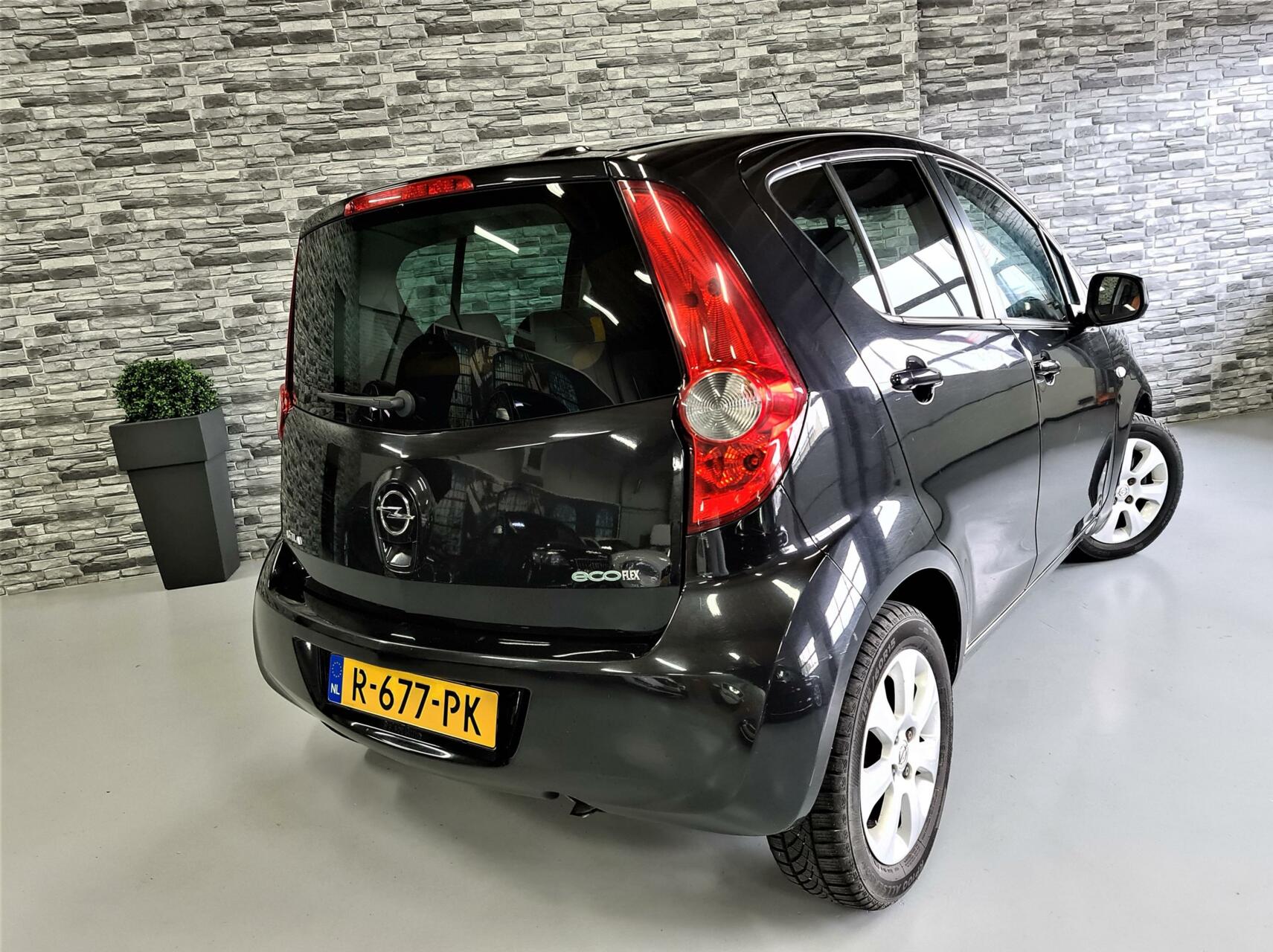 Foto van Opel Agila