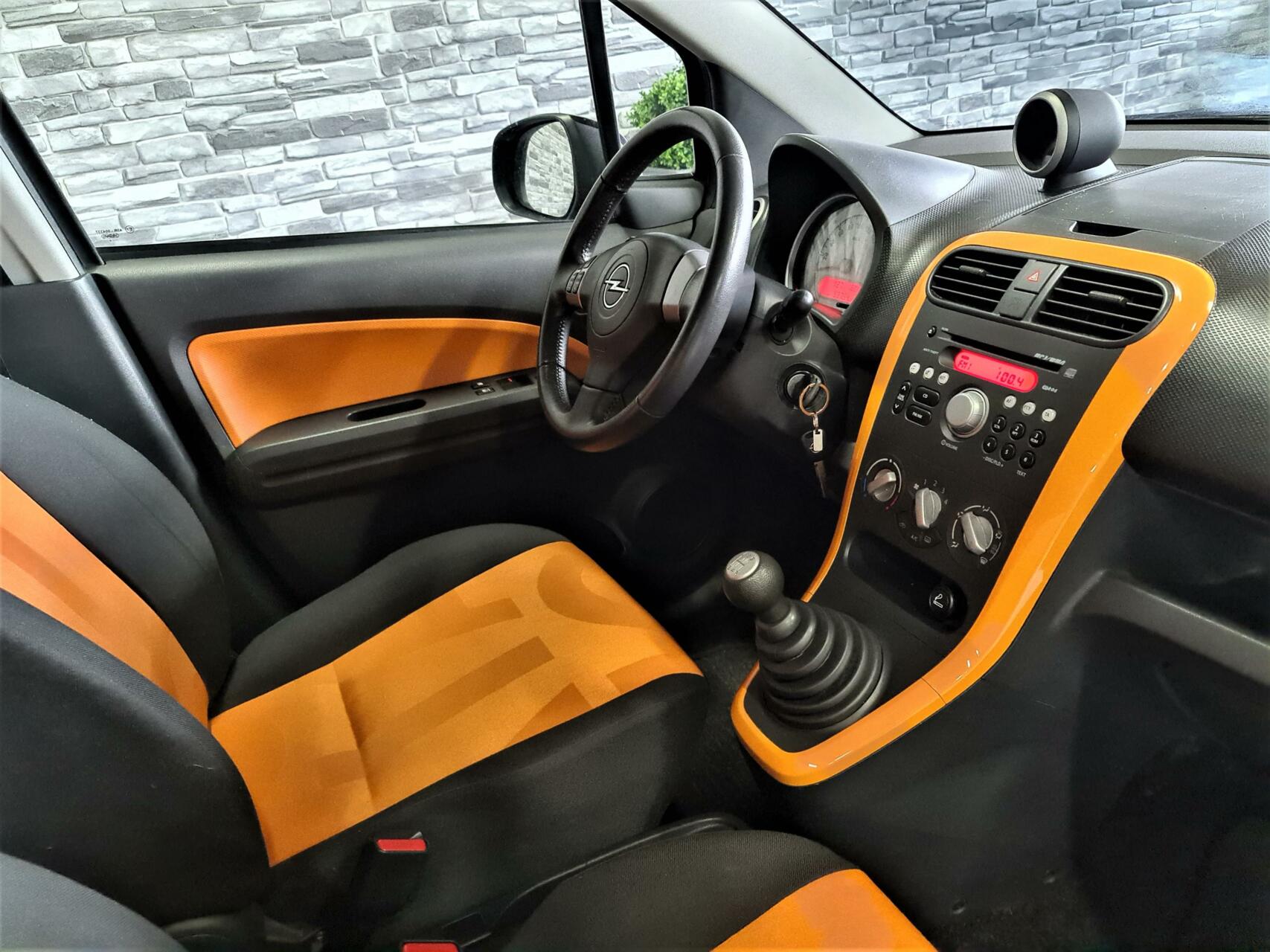 Foto van Opel Agila