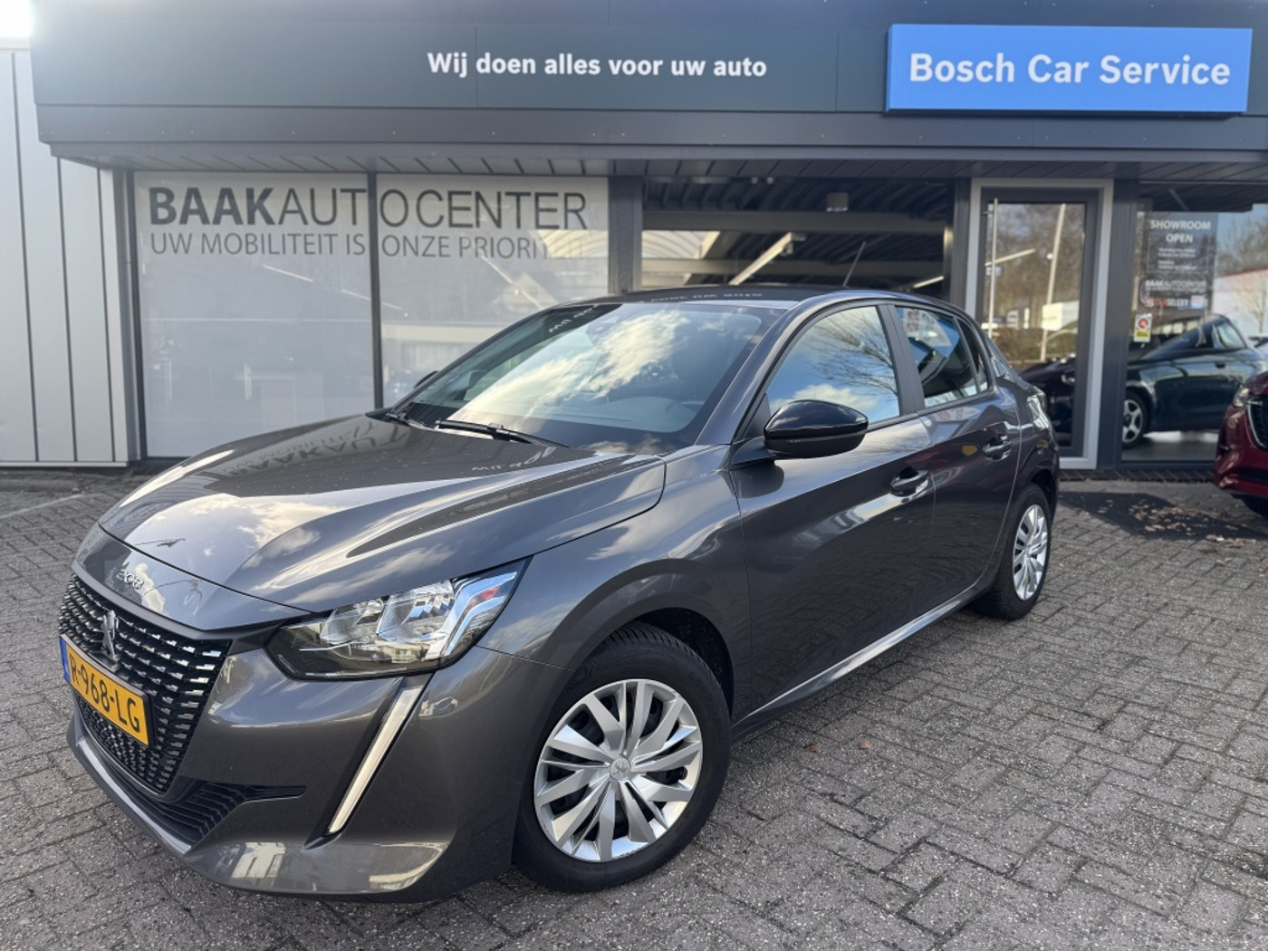Peugeot 208 1.2 PureTech Active 2022 - voorkant