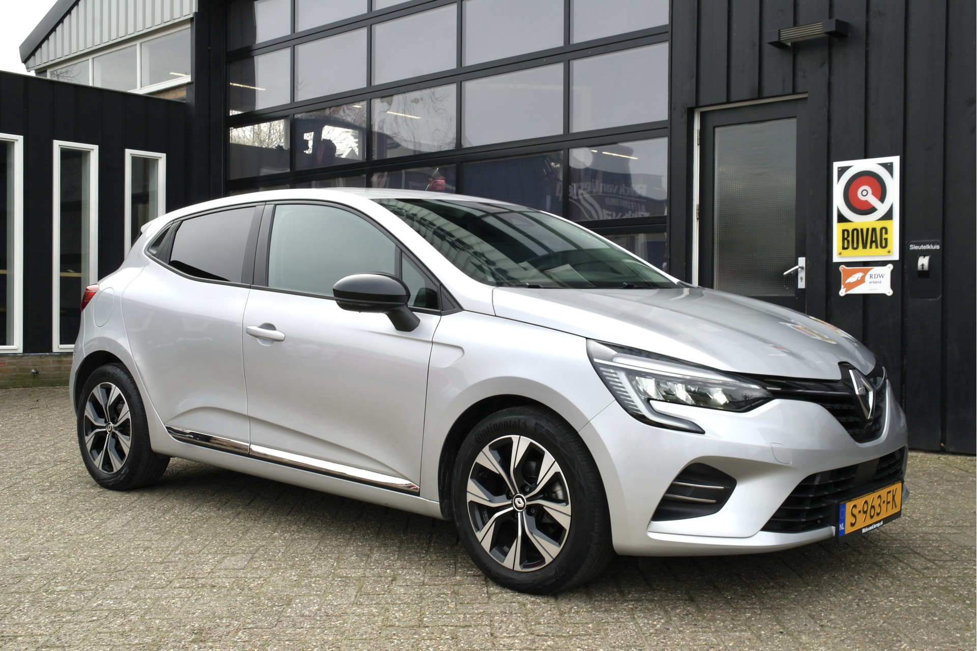 Renault Clio 1.0 TCe 90 Evolution 2022 - voorkant