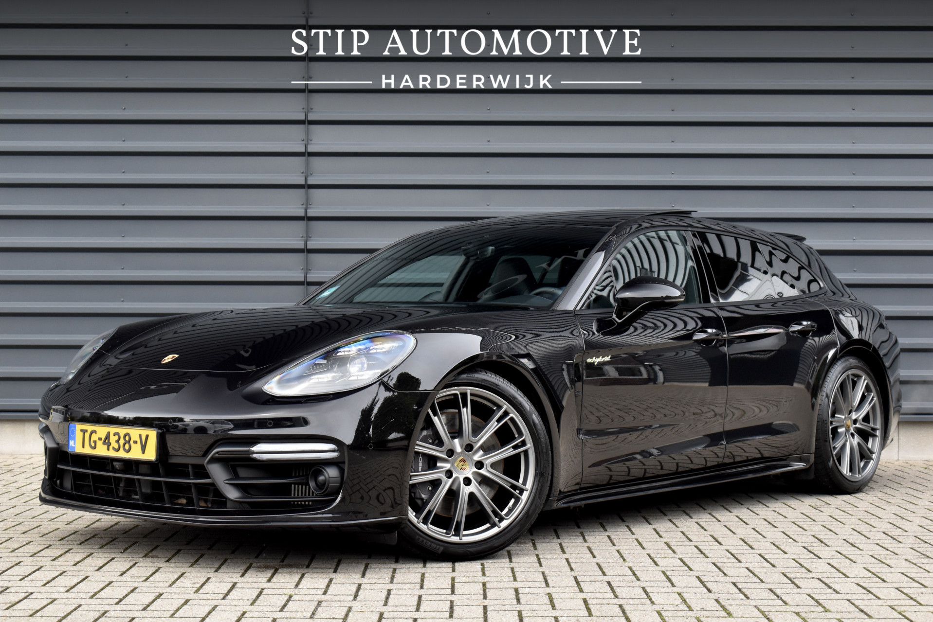 Foto van PORSCHE PANAMERA 4 E-HYBRID