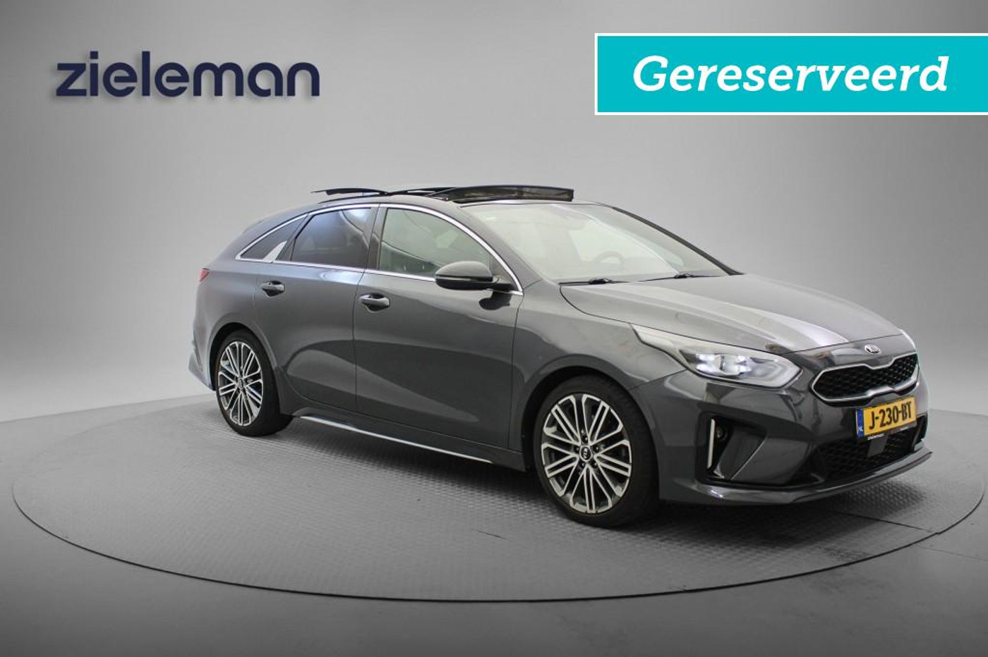 Kia Proceed 1.4 T-GDI GT-PlusLine Automaat - Panorama, Carplay, Camera, Half Leer, Stoel/Stuur Verw. Afn. Trekhaak 2020 - voorkant