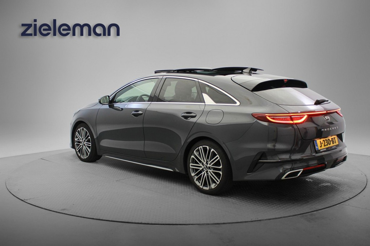 Foto van Kia Proceed