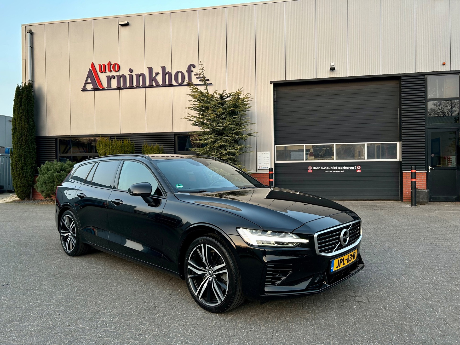 Volvo V60 2.0 T5 Inscription 2019 - voorkant