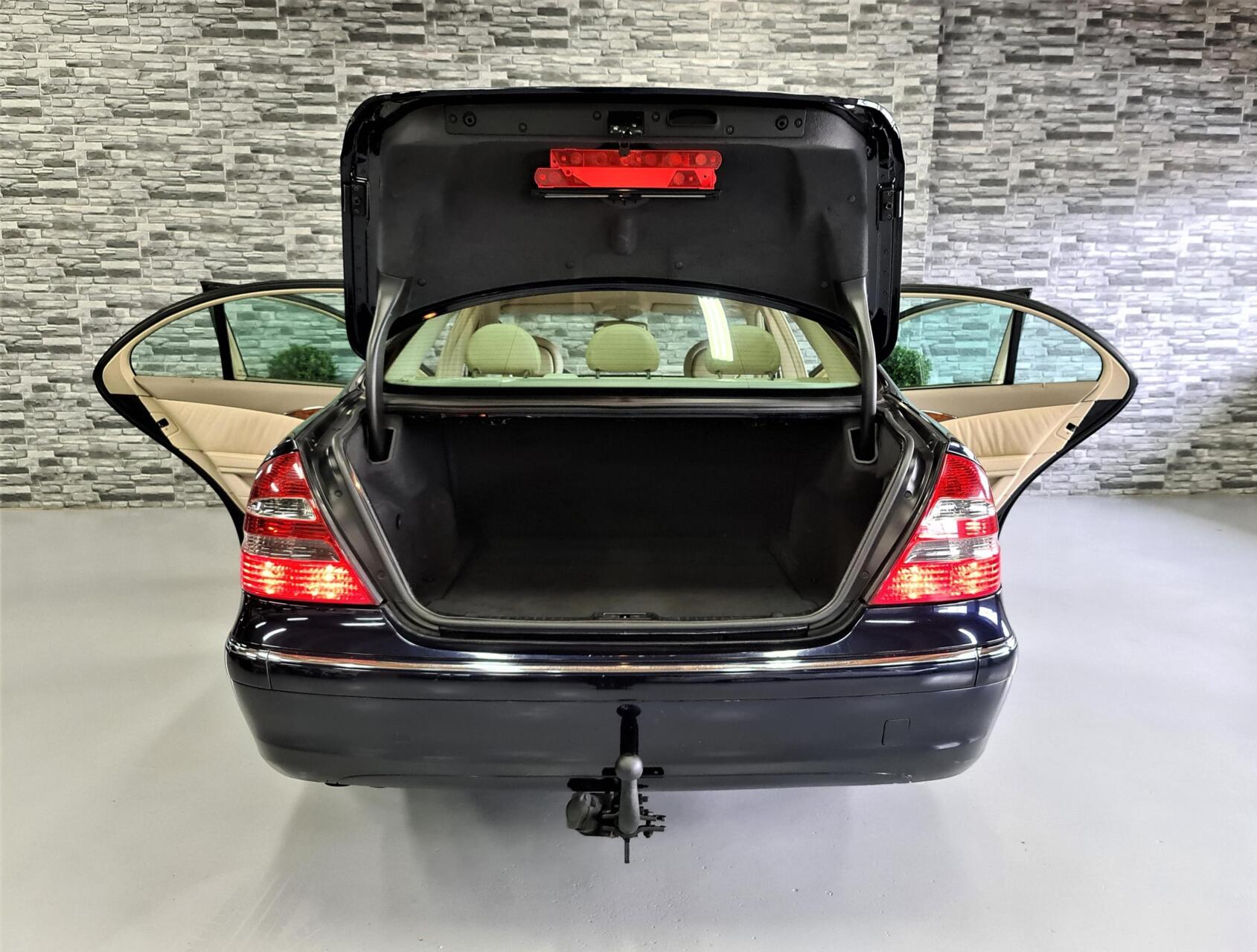 Foto van Mercedes-Benz E 220 CDI