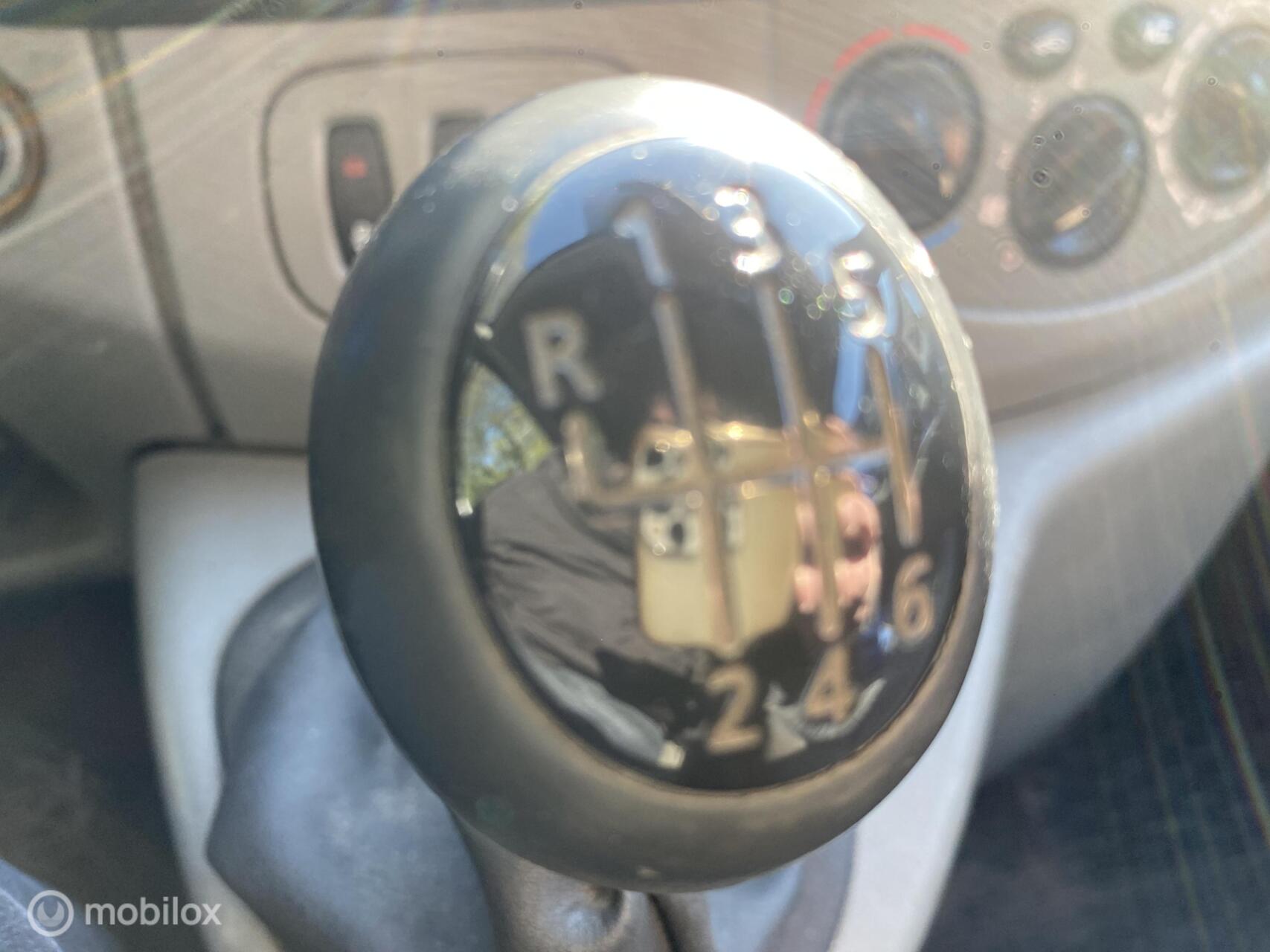 Foto van Renault Trafic T27 L1/h1 2.0 Dci 66kw E4