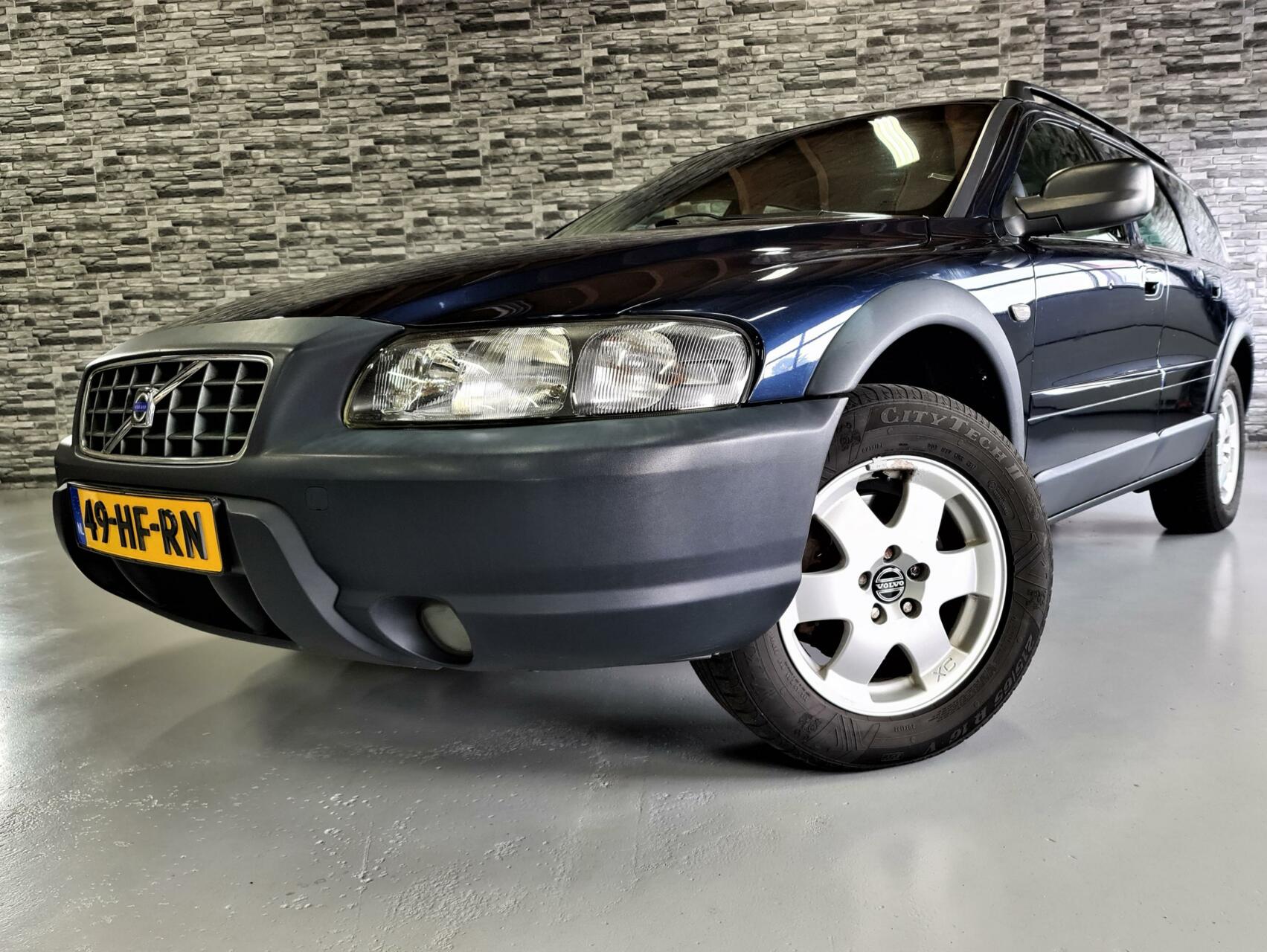 Volvo V70 XC Cross Country 2.4 T AWD Comfort Line *LPG G3*! 2001 - voorkant