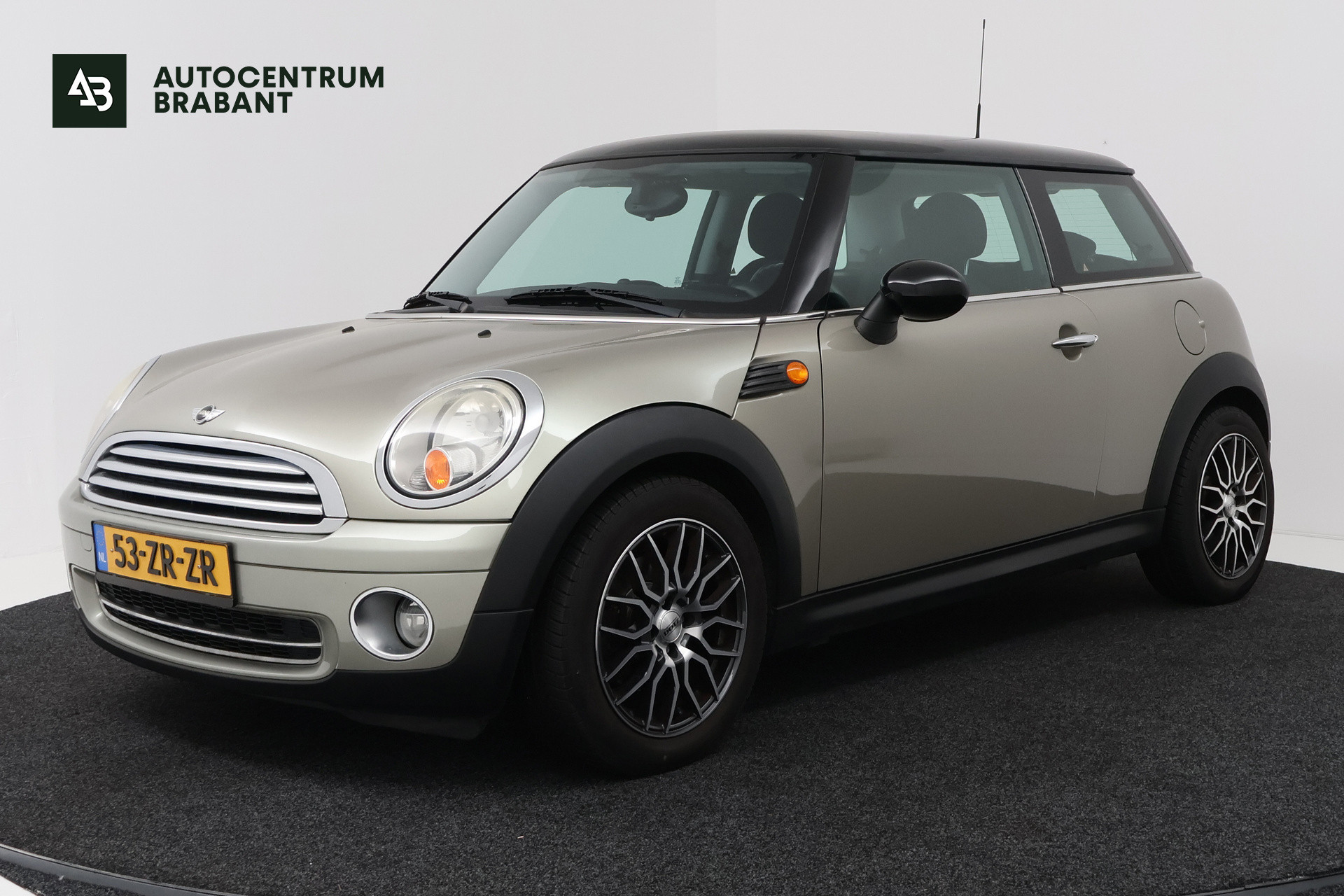 Foto van MINI MINI COOPER