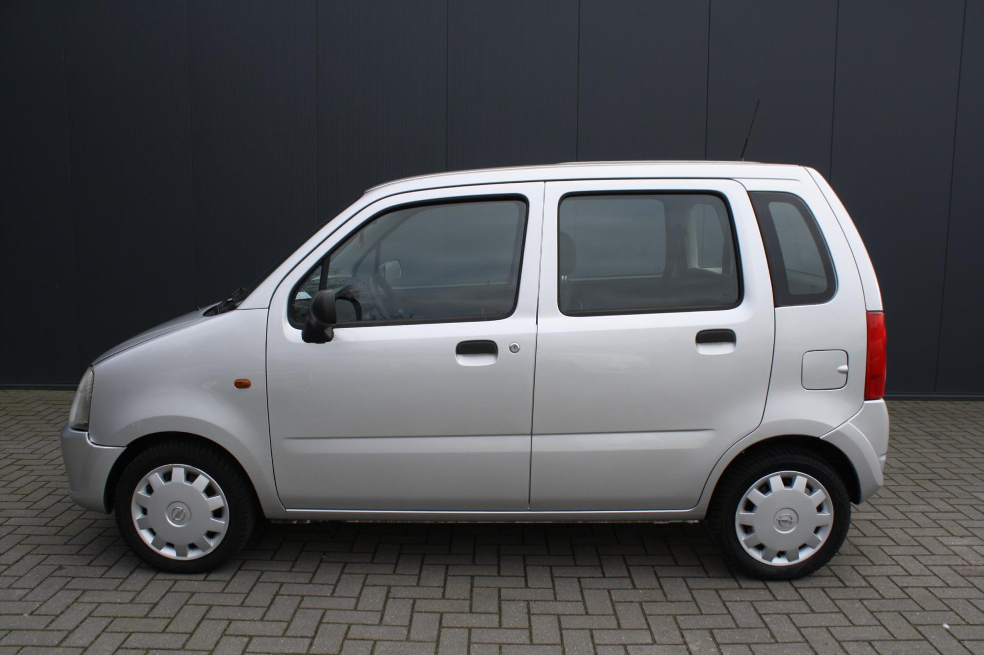 Foto van Opel Agila