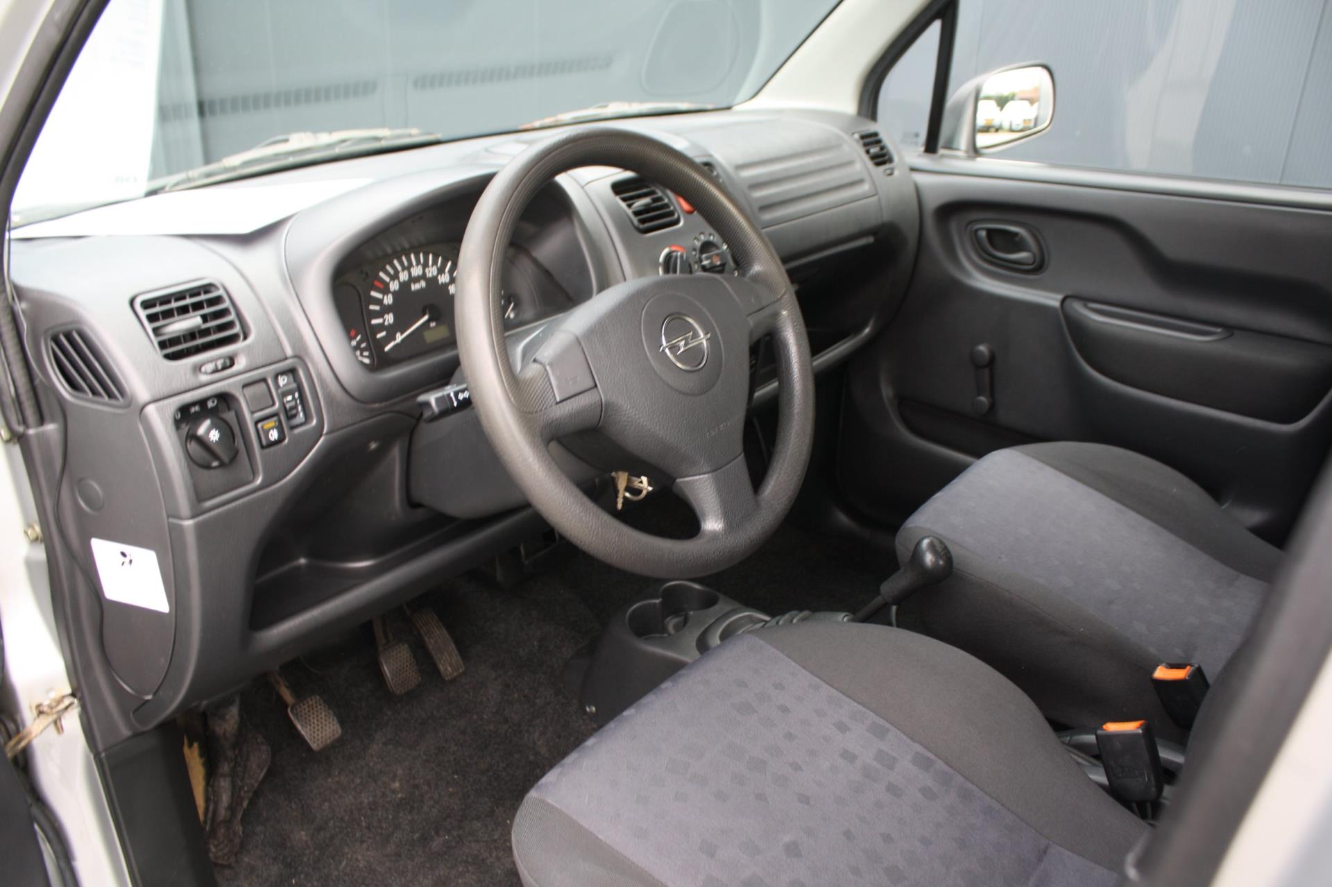 Foto van Opel Agila