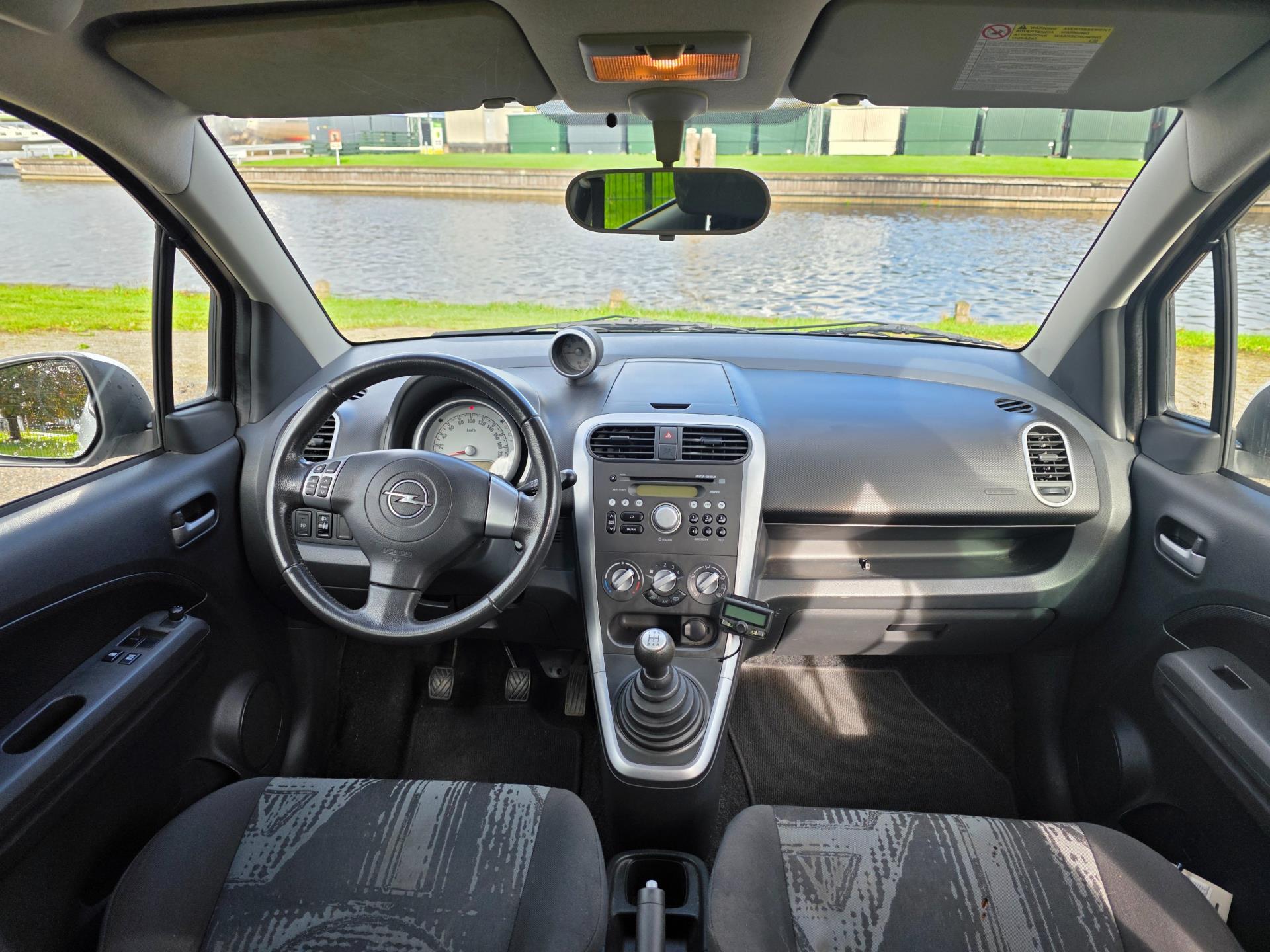 Foto van Opel Agila