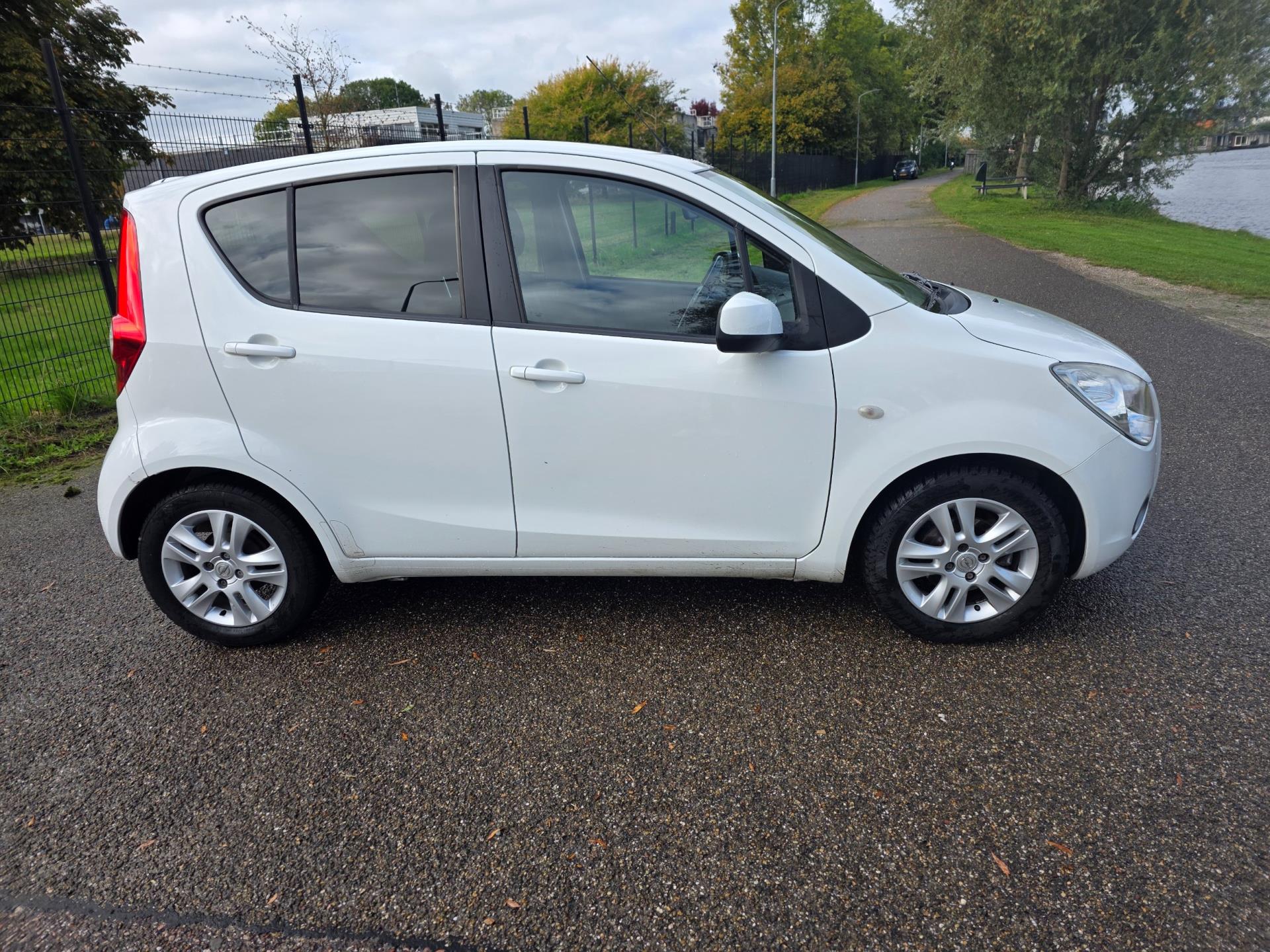 Foto van Opel Agila