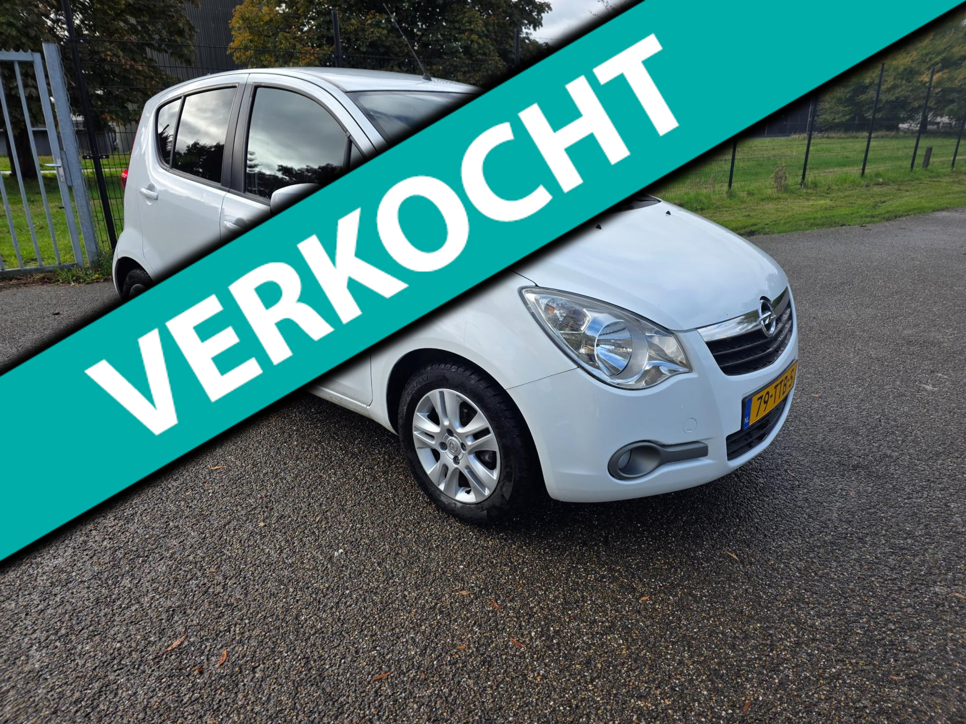 Opel Agila 1.0 Edition 2012 - voorkant