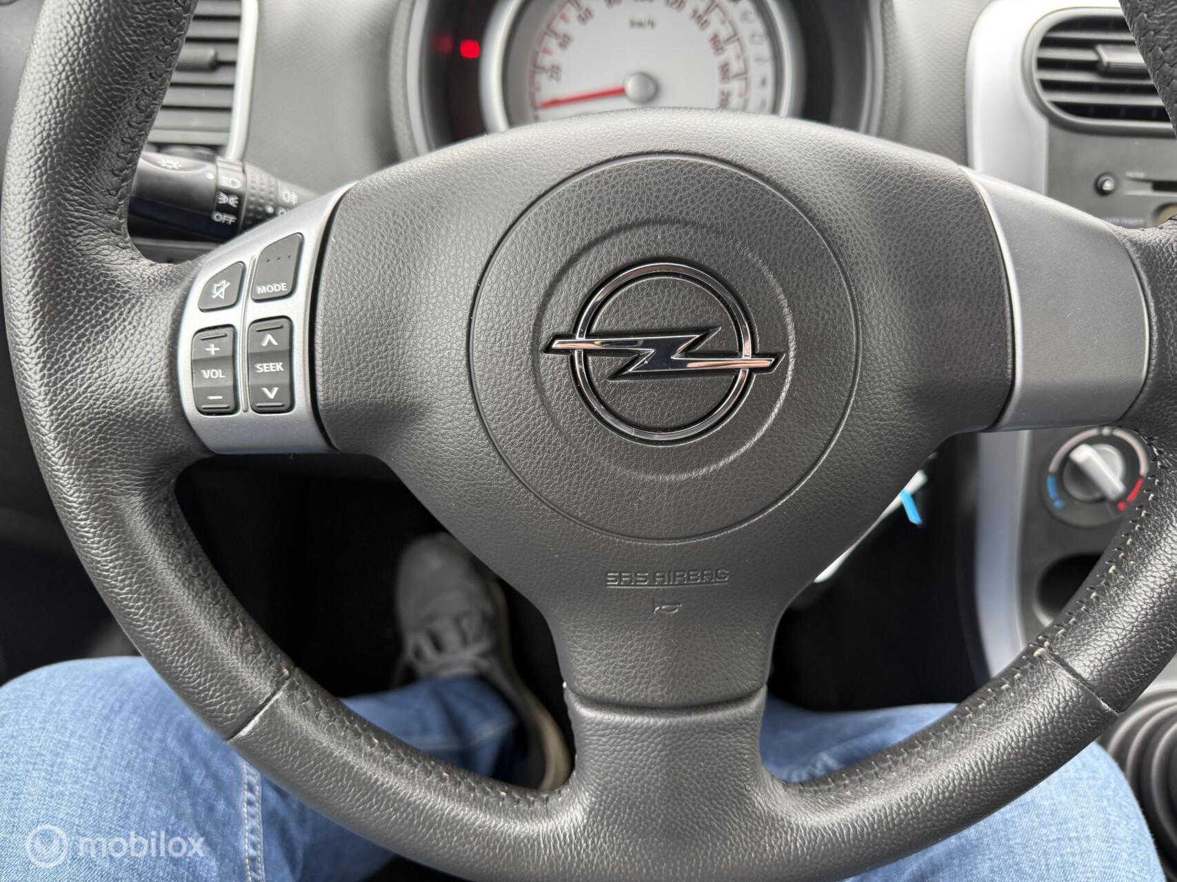 Foto van Opel Agila