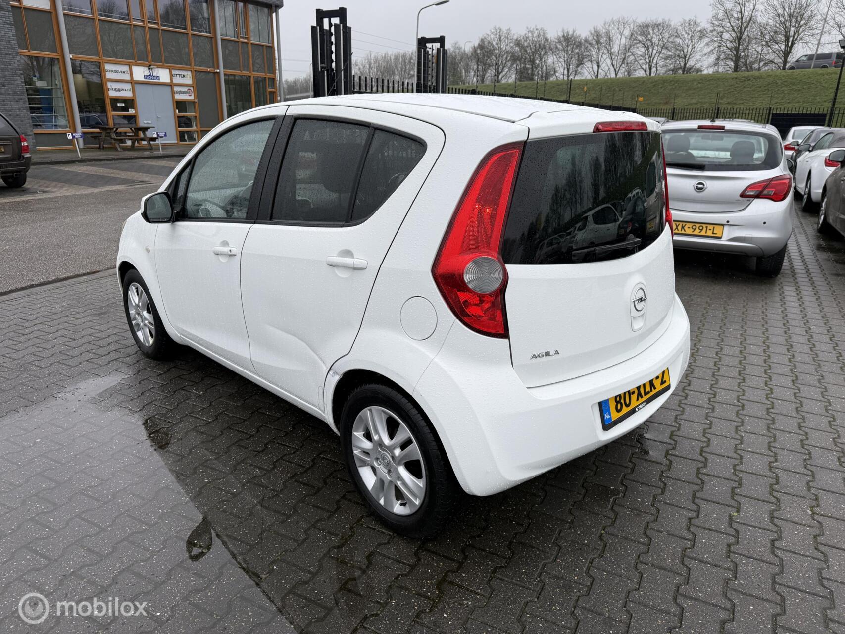 Foto van Opel Agila