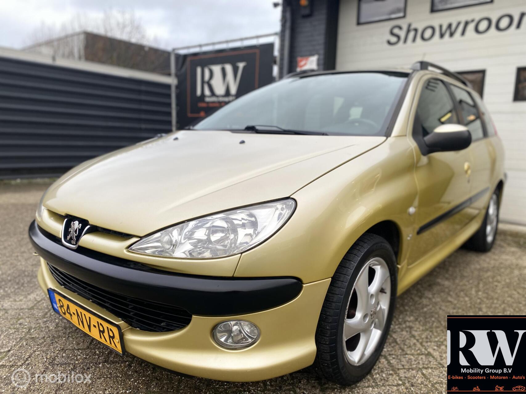Peugeot 206 SW 1.6-16V Griffe met APK 09-5202 2004 - voorkant