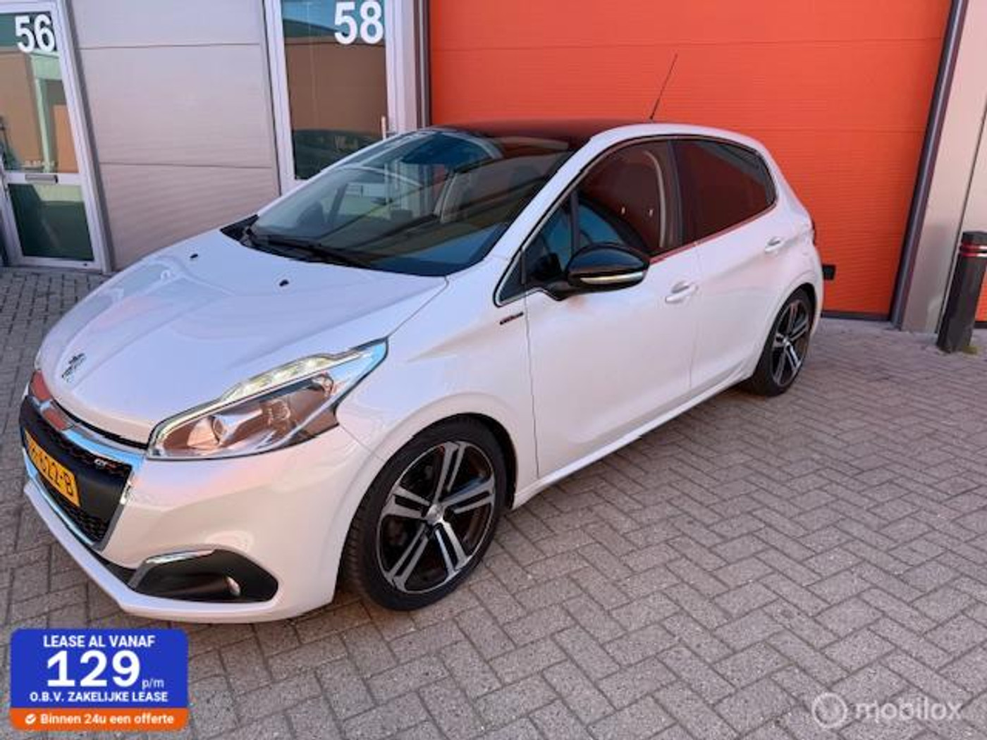 Peugeot 208 1.2 PureTech GT-line 5 DRS AUTOMAAT - NAP 110 PK 2017 - voorkant