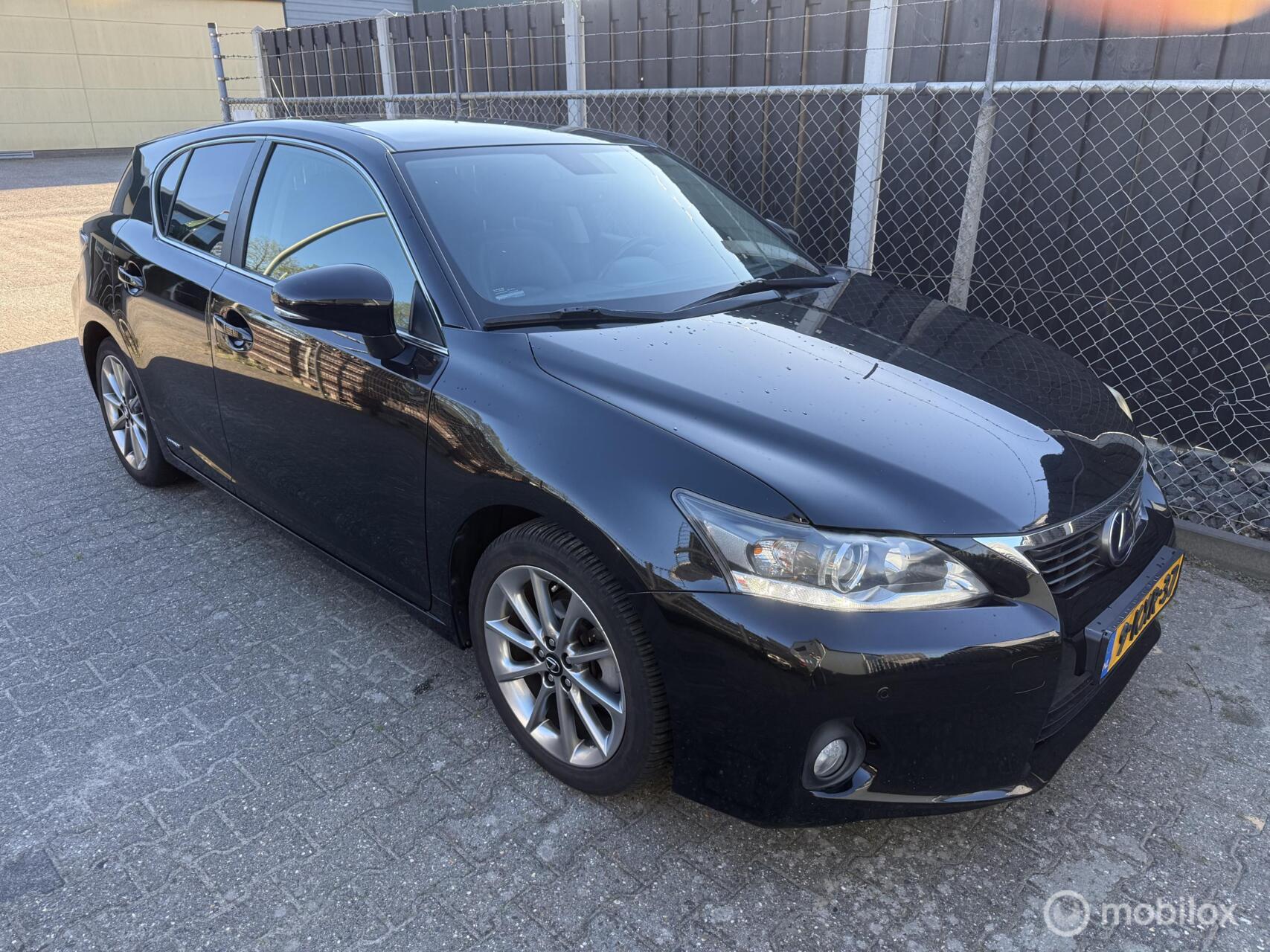 Foto van LEXUS LEXUS CT200H
