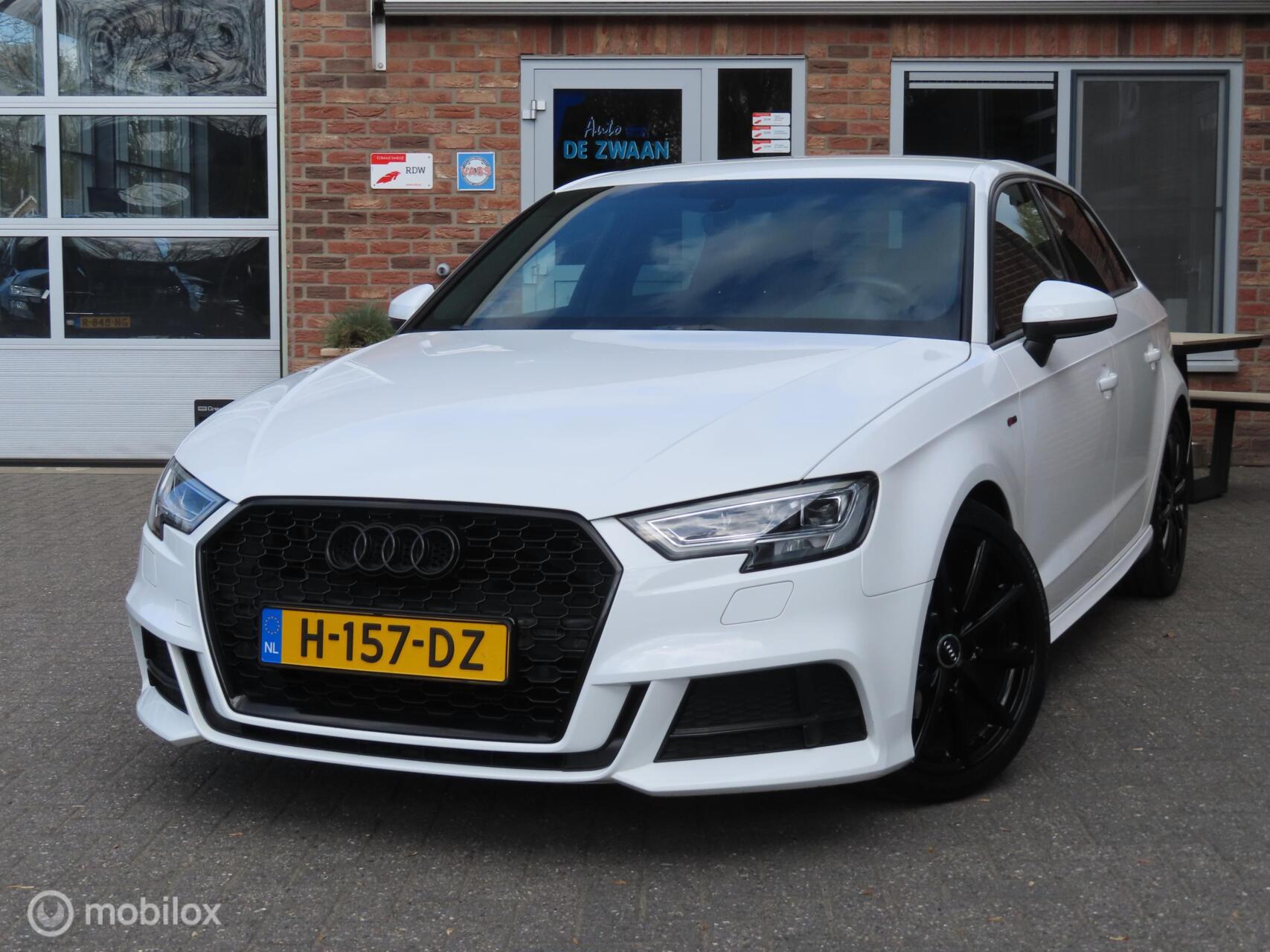 Audi A3 Sportback 35 TFSI CoD S-Line|Eibach Pro|Camera|Carplay|Afneembare Trekhaak|Stoelverwarming. 2020 - voorkant