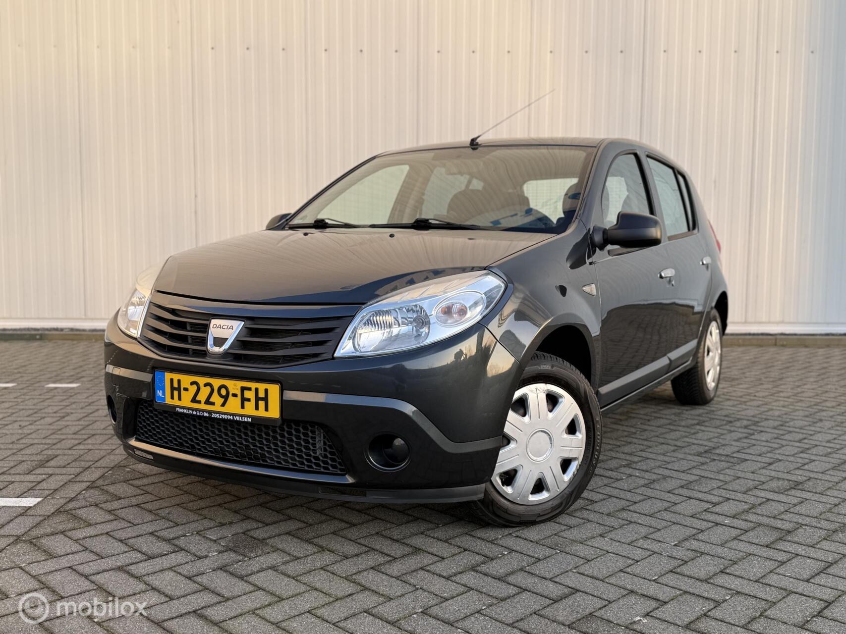 Foto van DACIA SANDERO