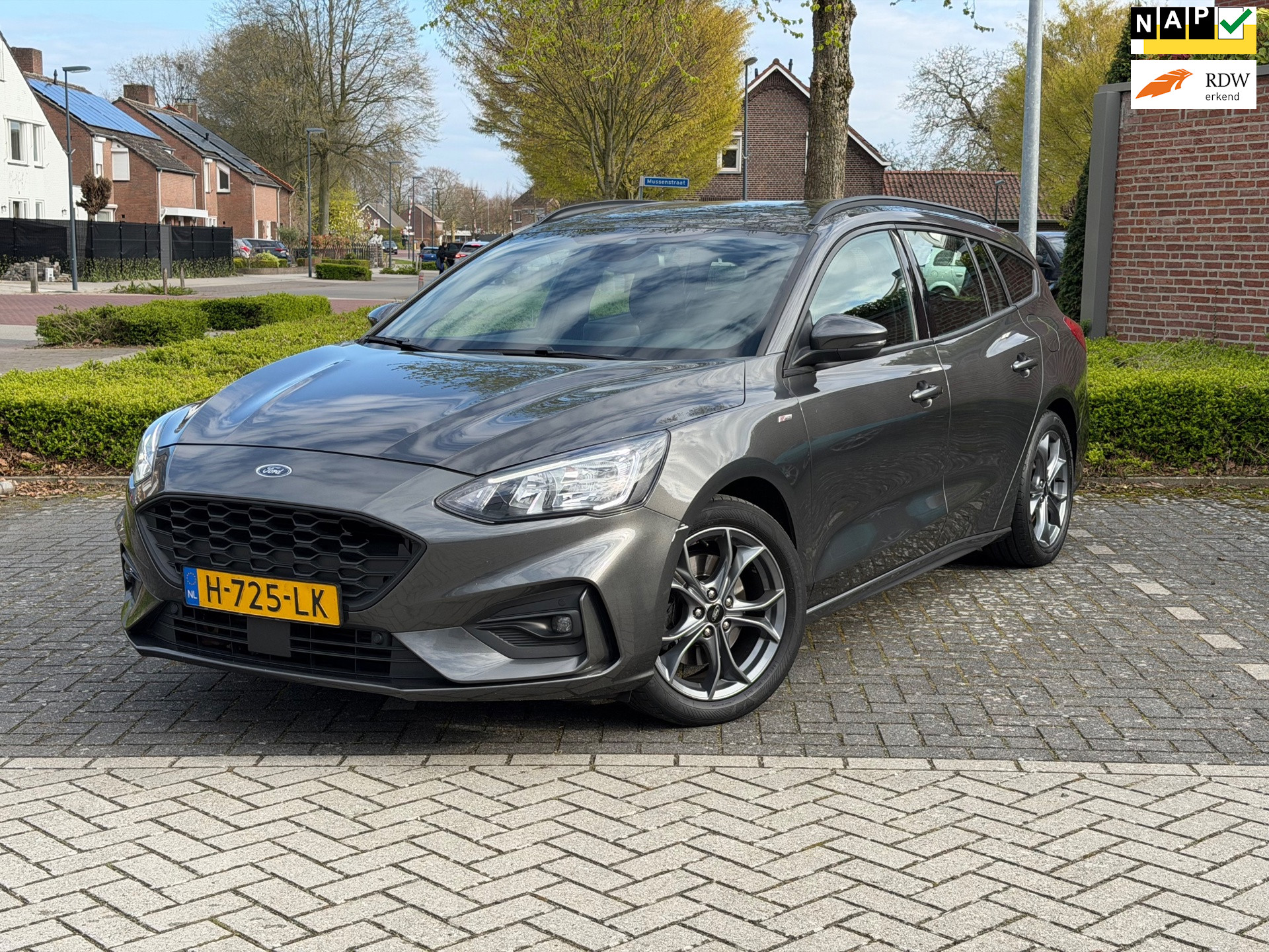 Ford Focus 1.0 EcoBoost ST Line Business BTW B&O APK NAVI FULL OPTIONS 2020 - voorkant