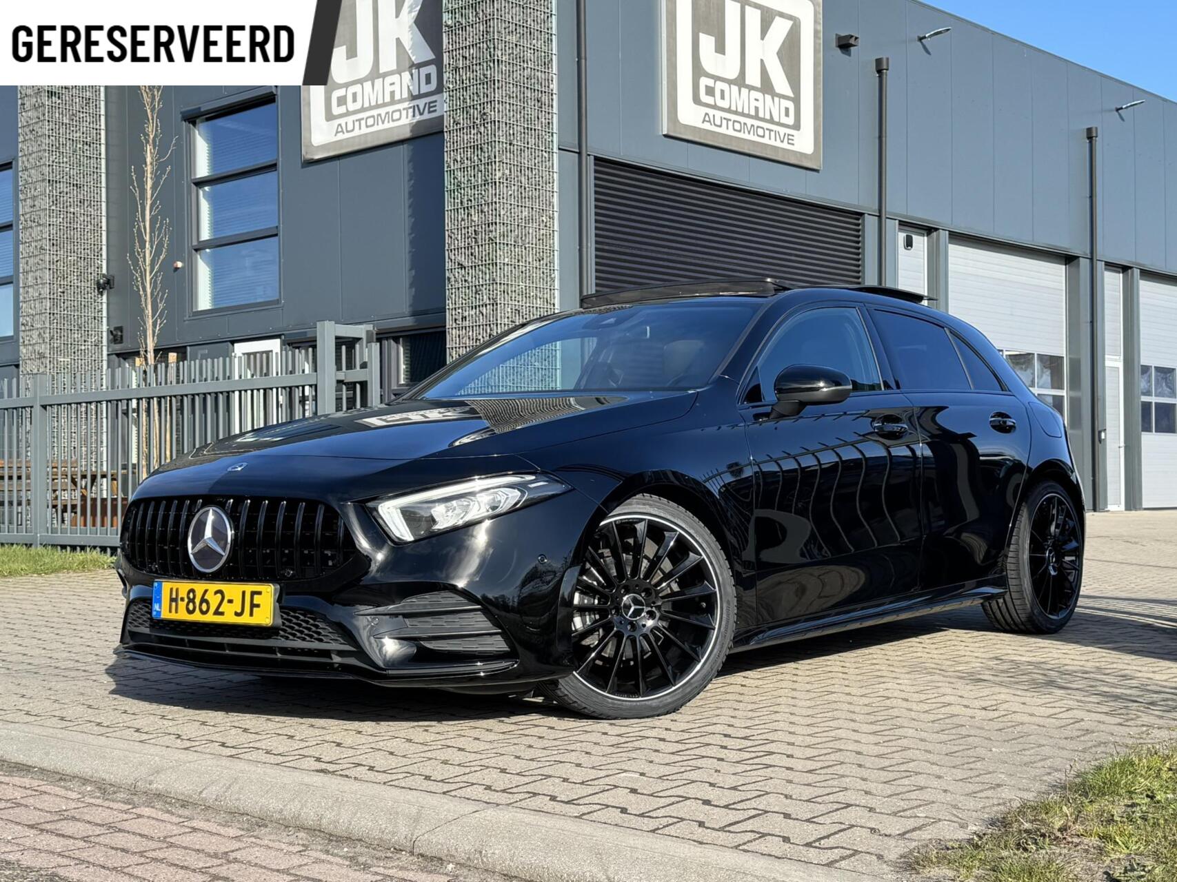 Mercedes-Benz A-klasse 180 AMG|Pano|Ambient Lights|Night|CarPlay|Camera 2020 - voorkant