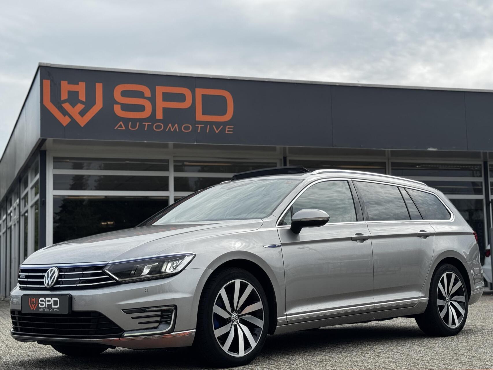 Foto van VOLKSWAGEN PASSAT