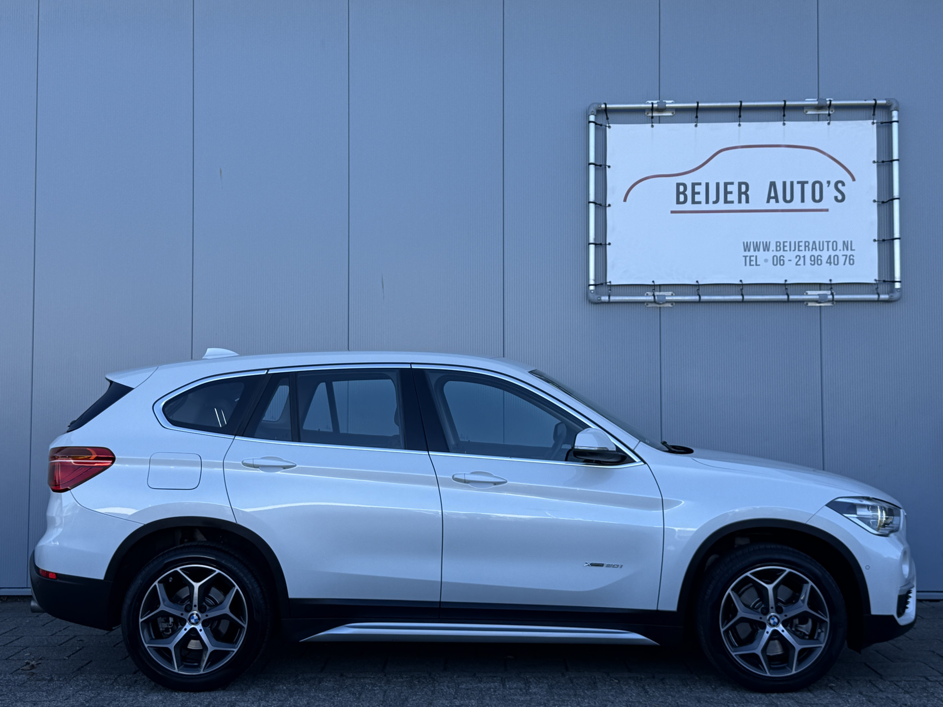 Foto van BMW X1 Xdrive20i