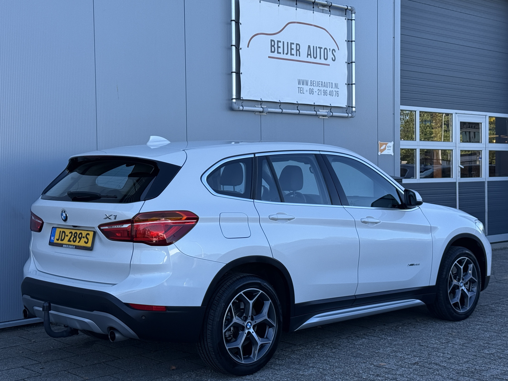 Foto van BMW X1 Xdrive20i