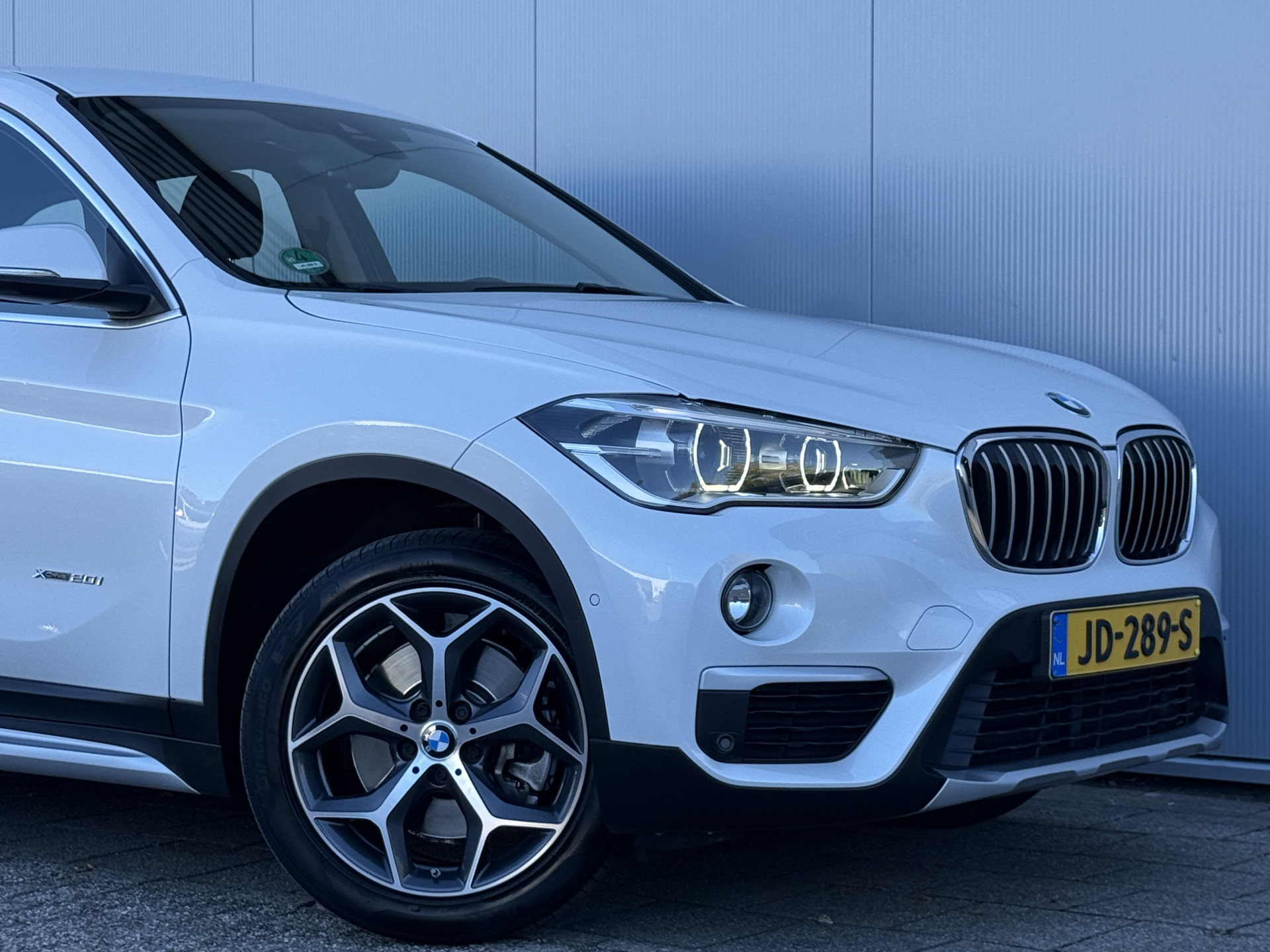Foto van BMW X1 Xdrive20i