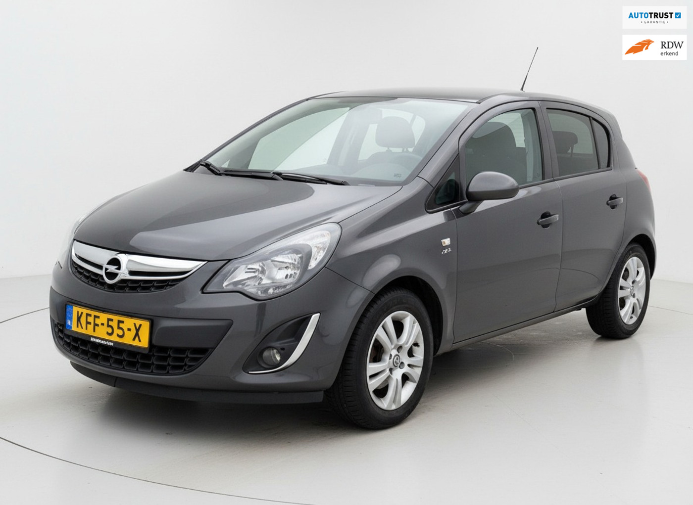 Opel Corsa 1.4-16V 101PK Active Cruise|Stoelverwarming!! 2013 - voorkant