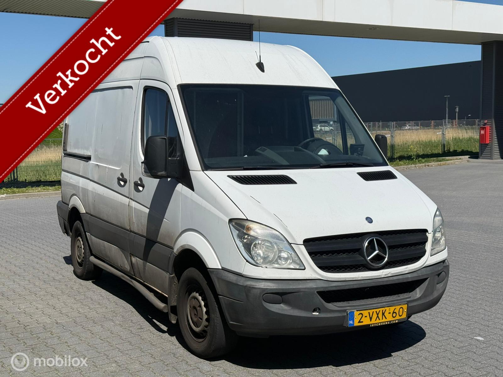 Mercedes-Benz Sprinter 210 2.2 CDI 325 HD 2012 - voorkant
