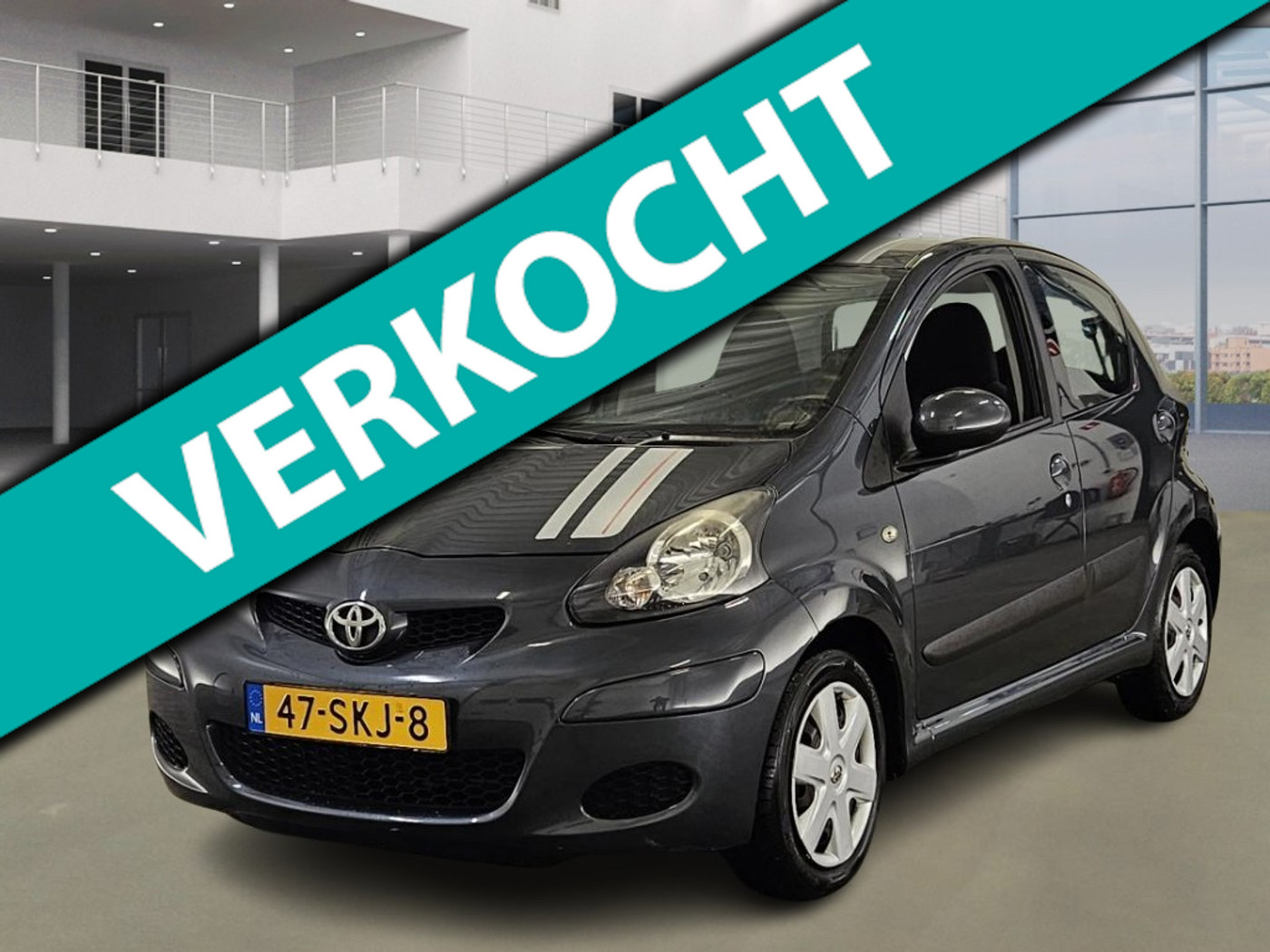 Toyota Toyota Aygo 1.0-12V Comfort Navigator 90.400 km +NAP NL-auto 2011 - voorkant