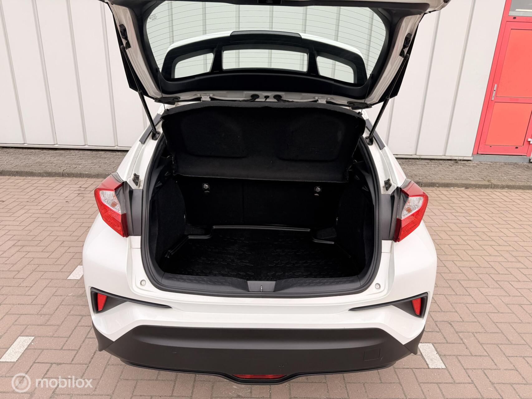 Foto van Toyota Toyota C-hr