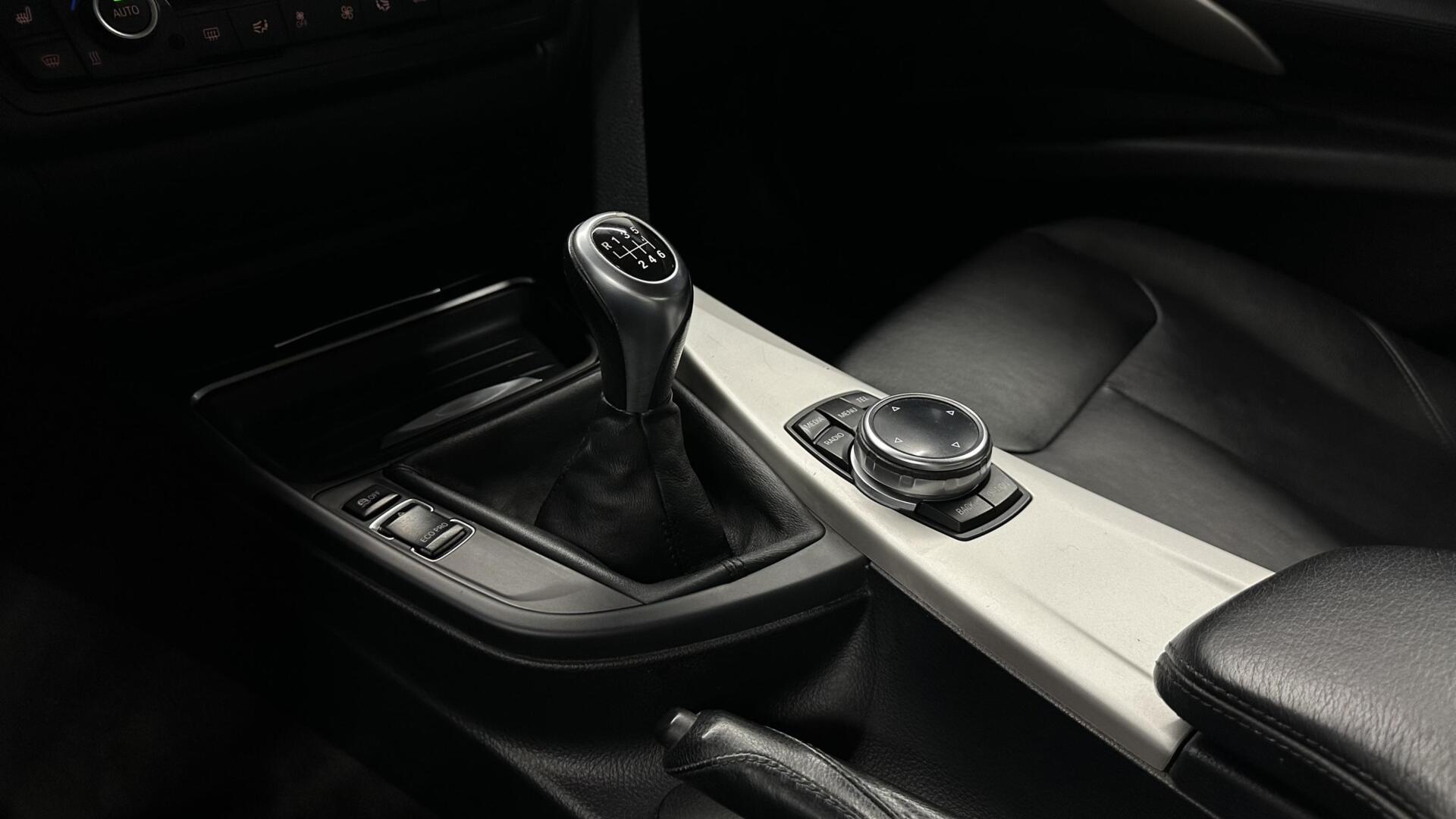 Foto van BMW 320i Ed