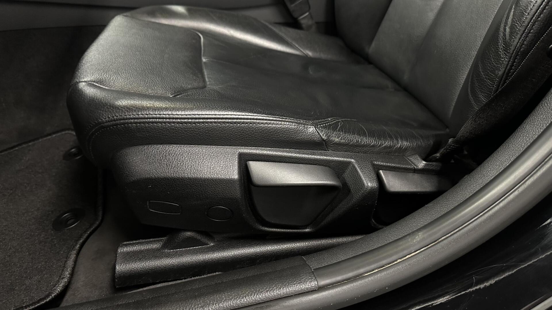 Foto van BMW 320i Ed