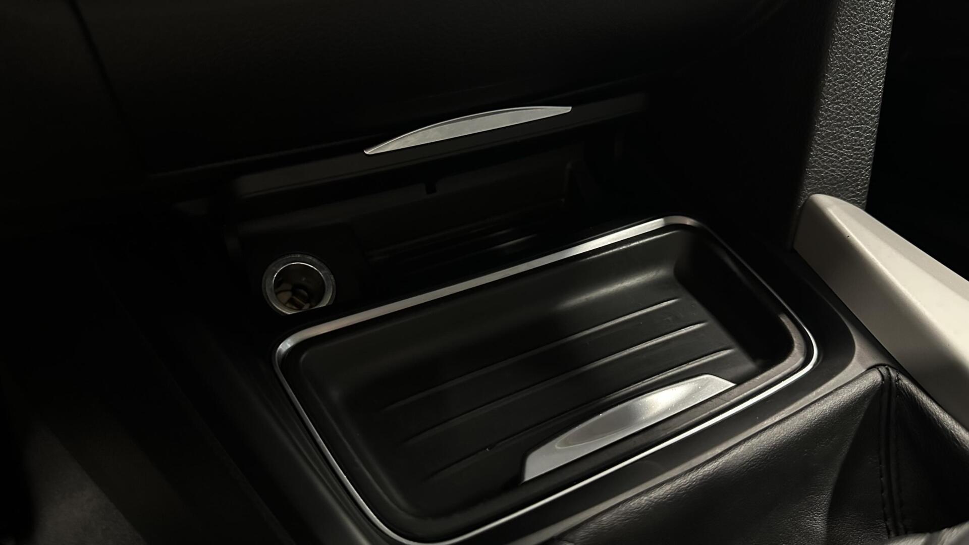 Foto van BMW 320i Ed