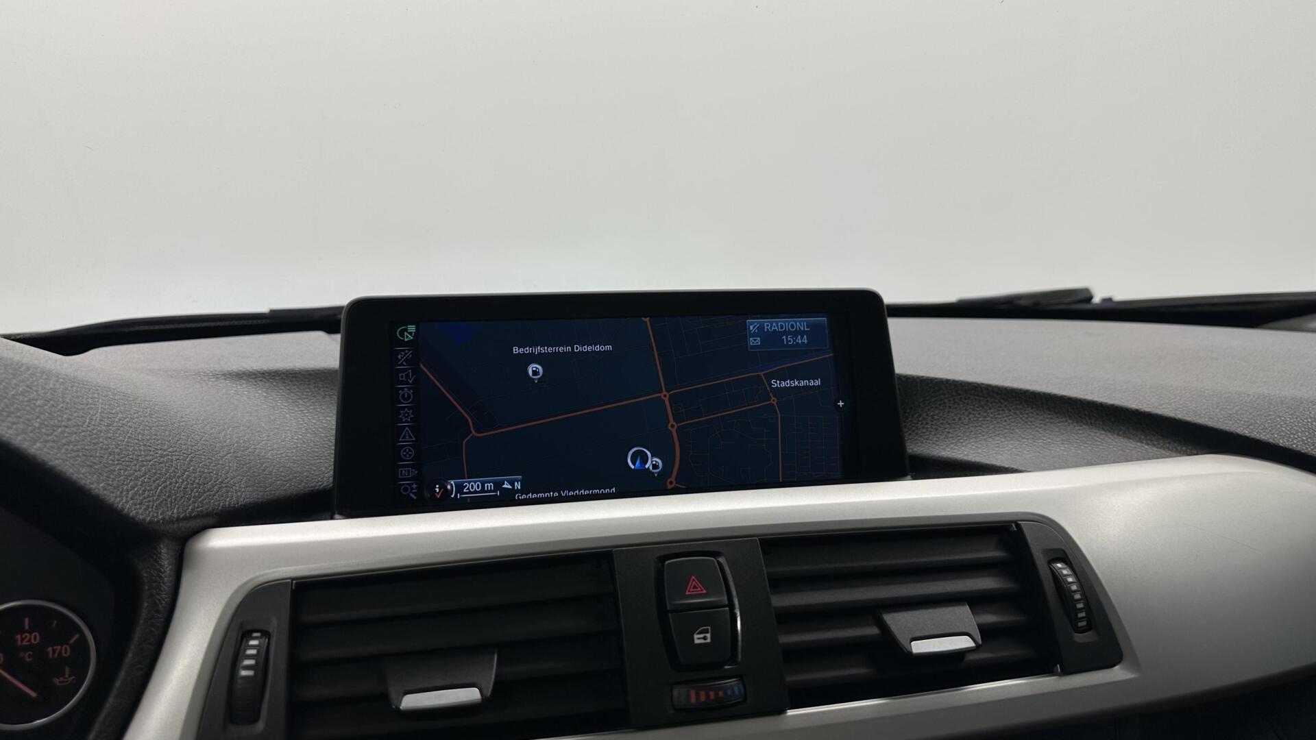 Foto van BMW 320i Ed