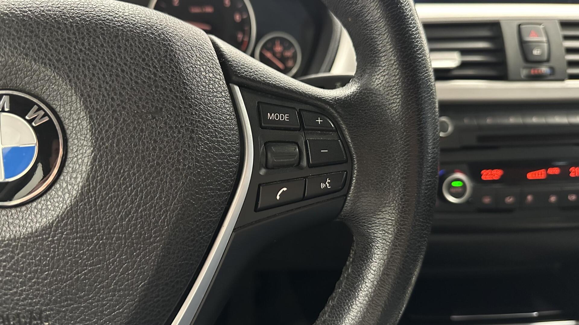 Foto van BMW 320i Ed