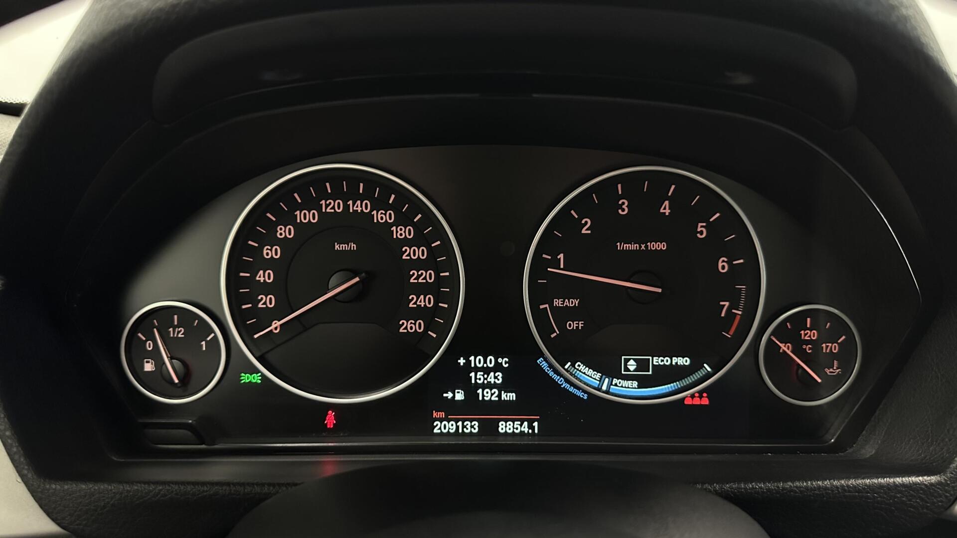 Foto van BMW 320i Ed