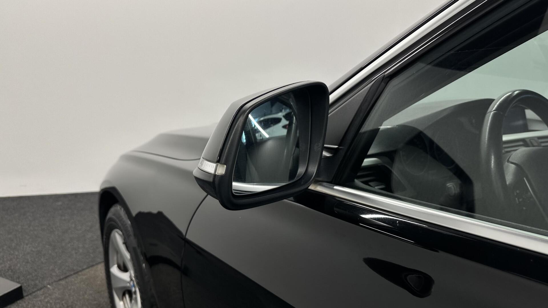 Foto van BMW 320i Ed