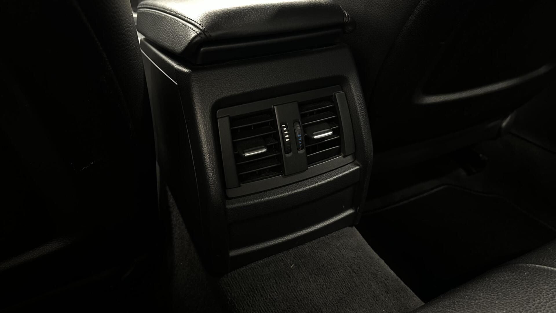 Foto van BMW 320i Ed