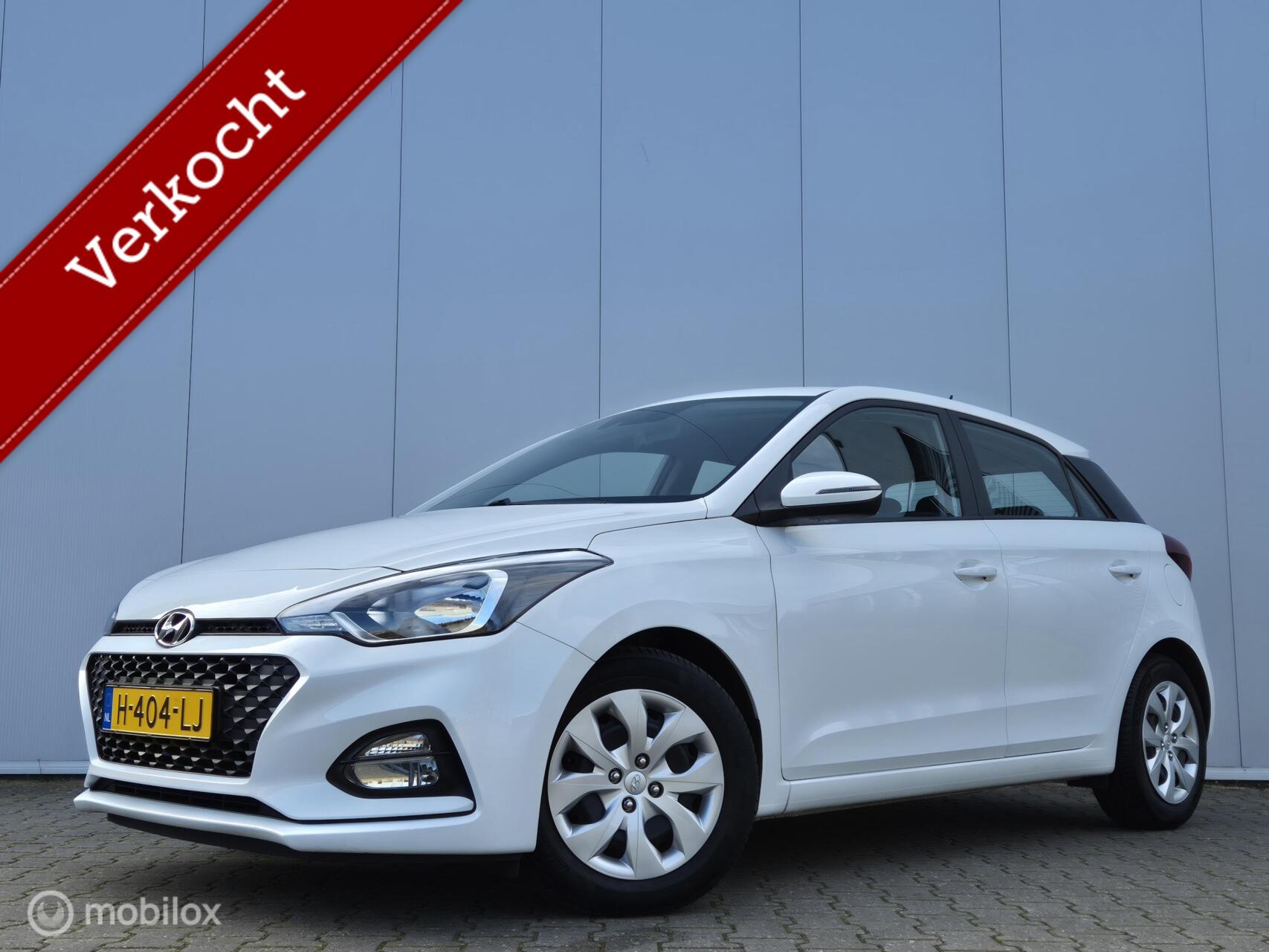 Hyundai I20 1.0 T-GDI COMFORT/CAMERA/PDC/CRUISE/CARPLAY/CLIMATE 2020 - voorkant