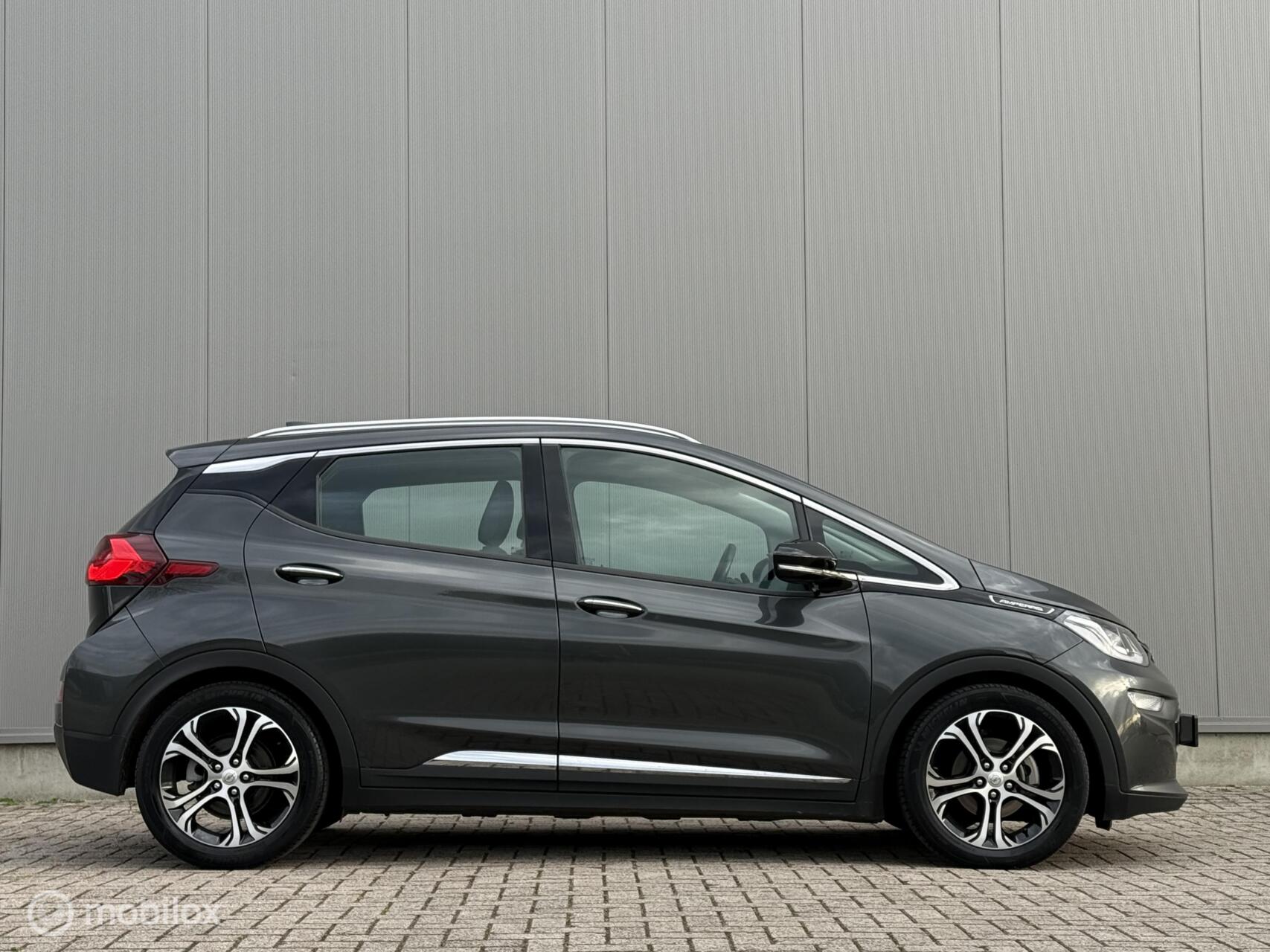 Foto van Opel Ampera-e